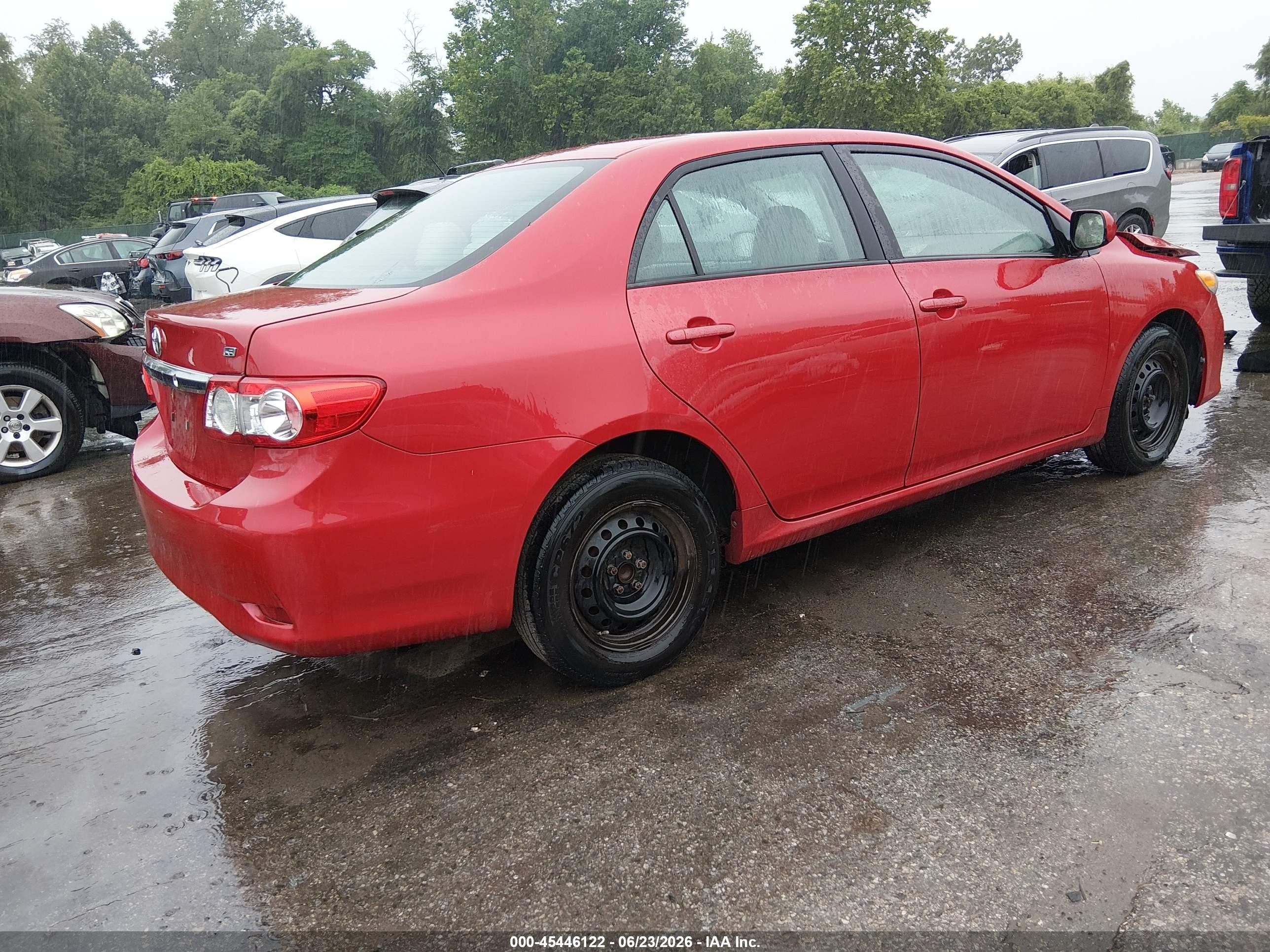 2011 Toyota Corolla Le Red vin: 2T1BU4EE3BC581706