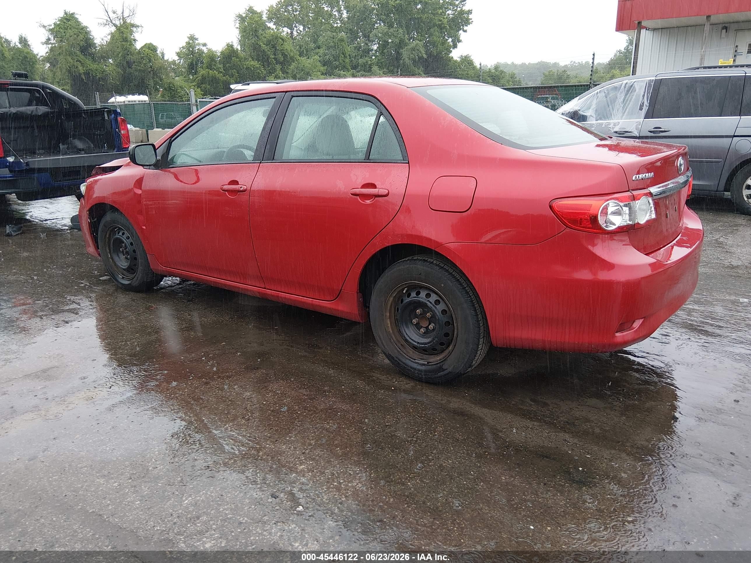 2011 Toyota Corolla Le Red vin: 2T1BU4EE3BC581706