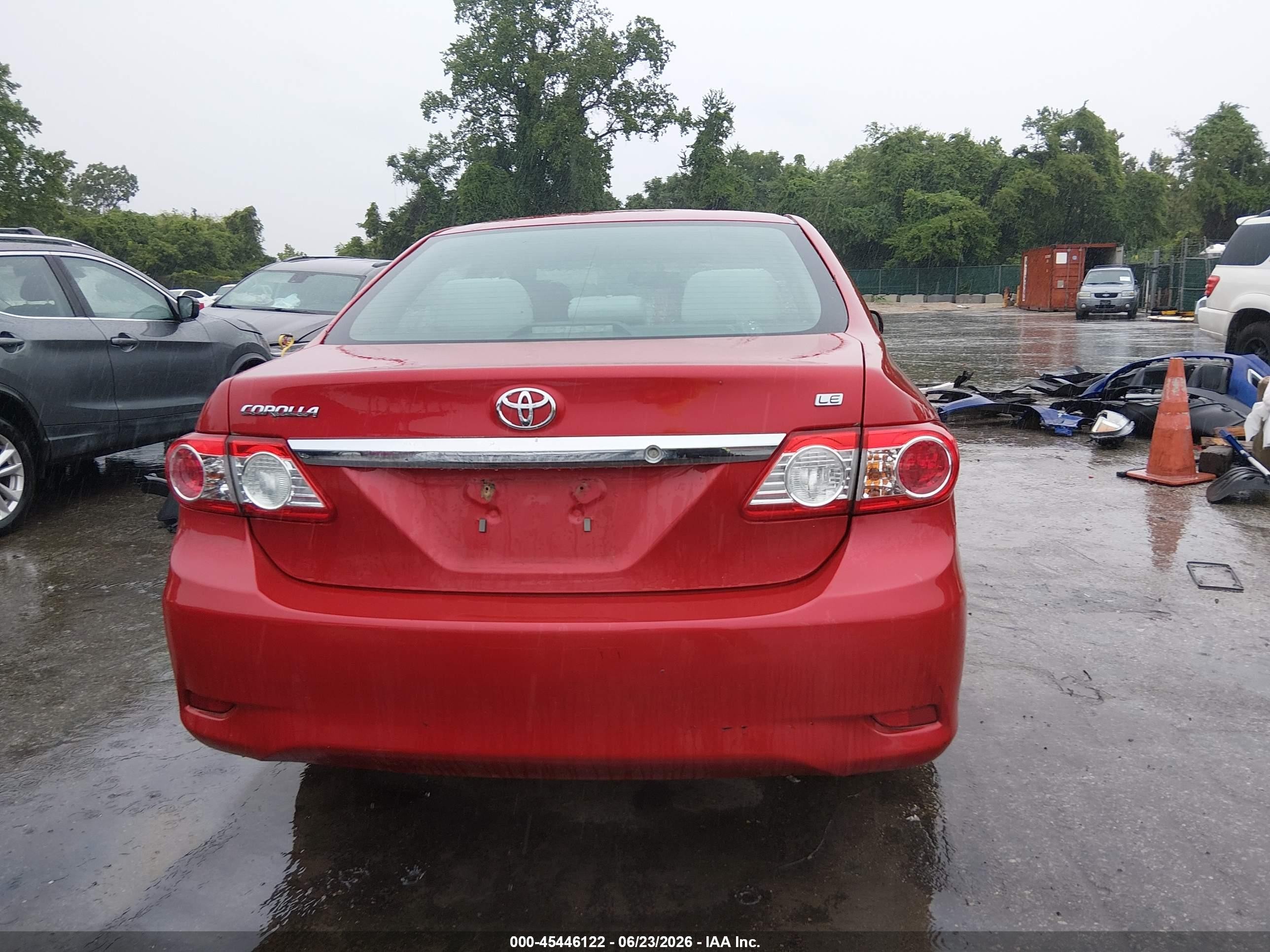 2011 Toyota Corolla Le Red vin: 2T1BU4EE3BC581706