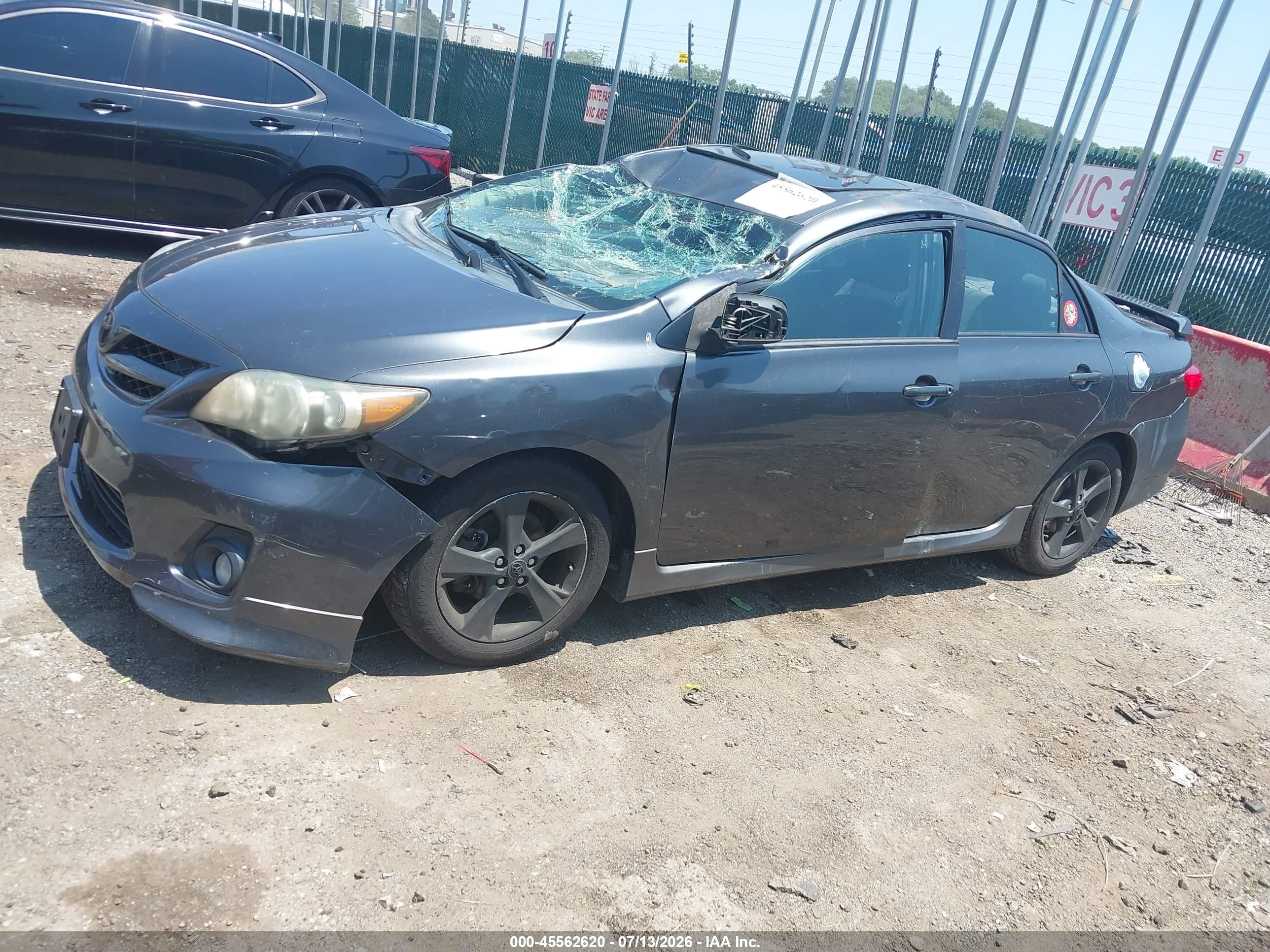 2011 Toyota Corolla S Серый vin: 2T1BU4EE3BC613487