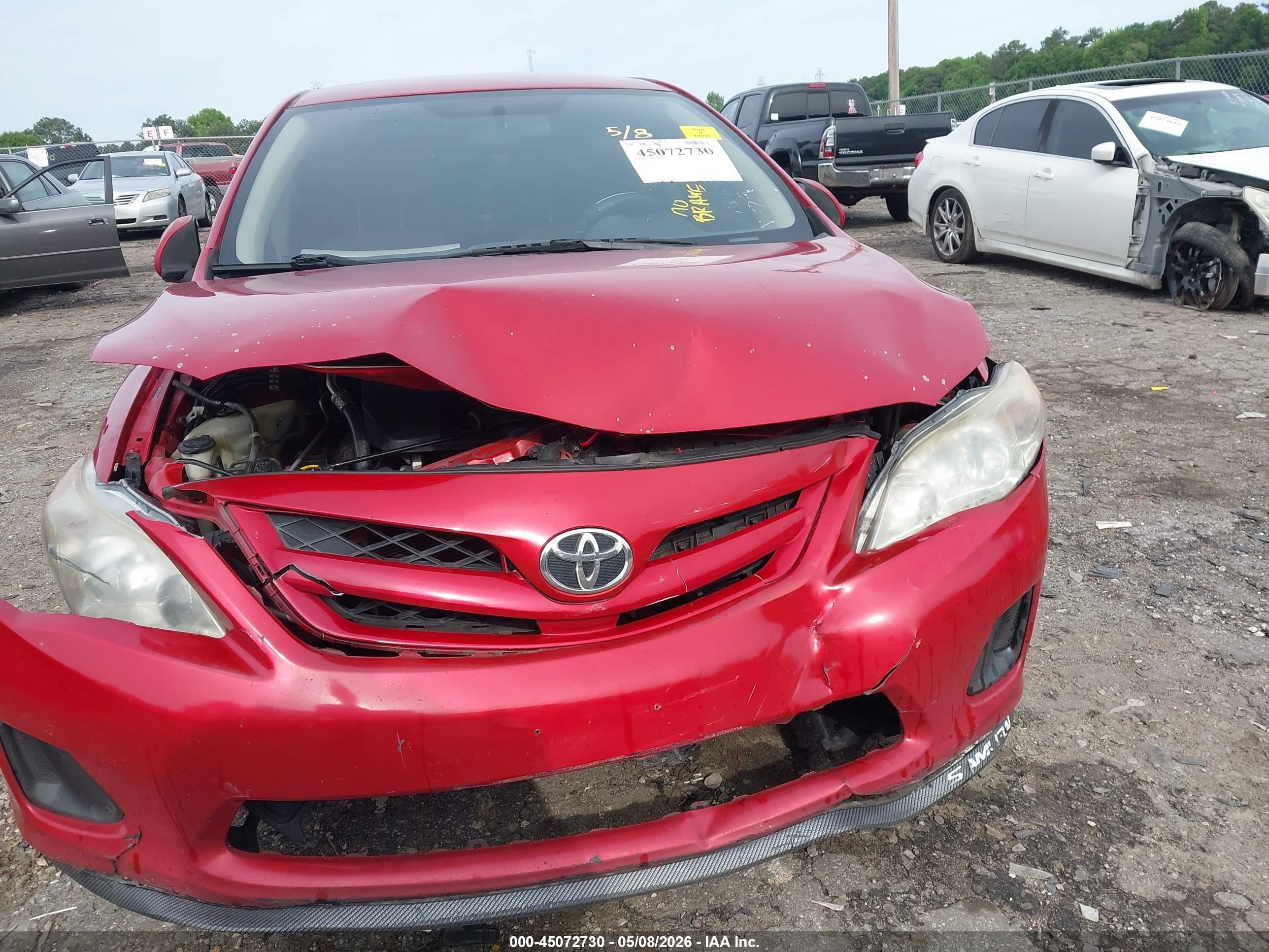 2011 Toyota Corolla Le Red vin: 2T1BU4EE3BC622917