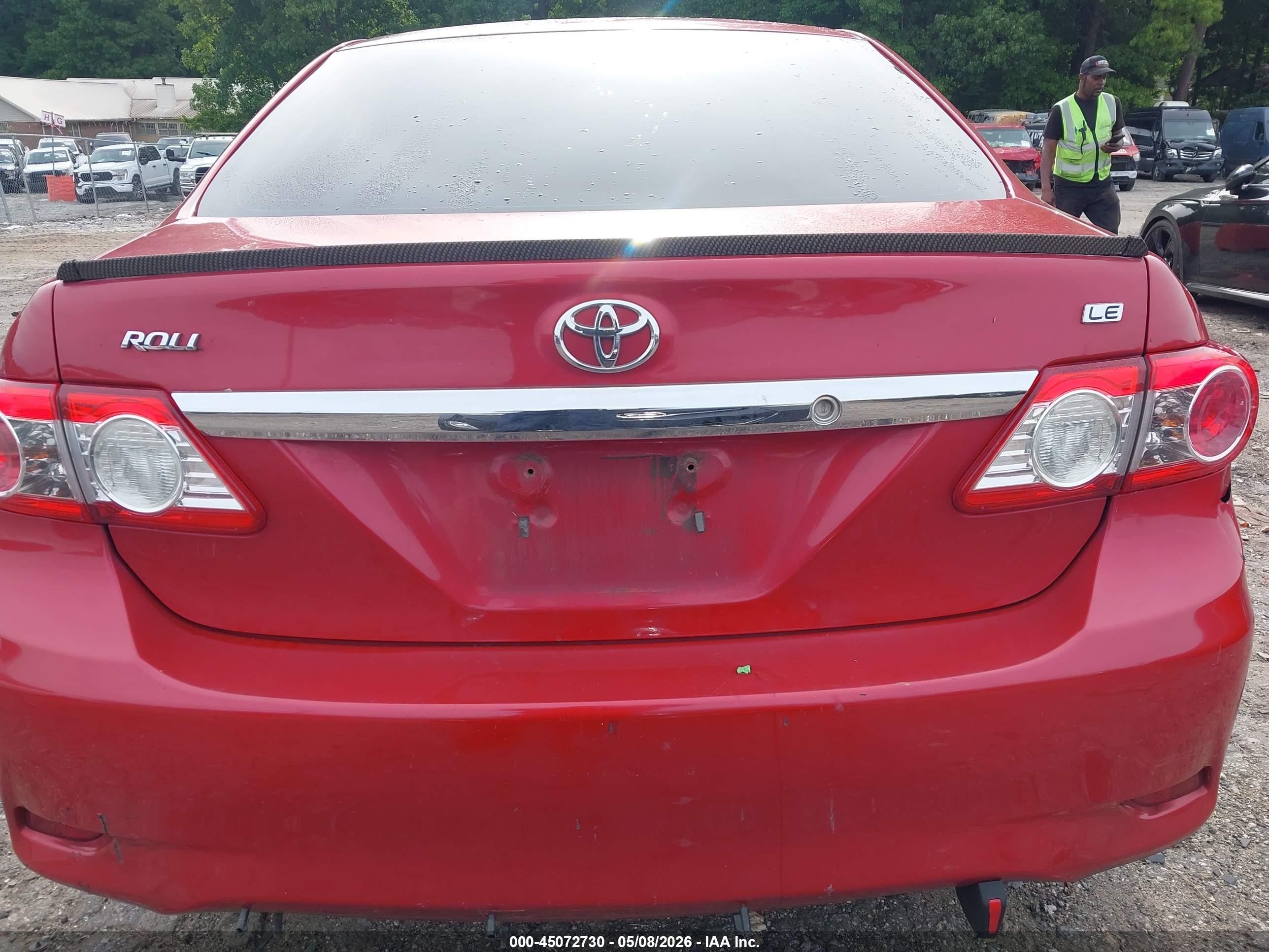 2011 Toyota Corolla Le Red vin: 2T1BU4EE3BC622917