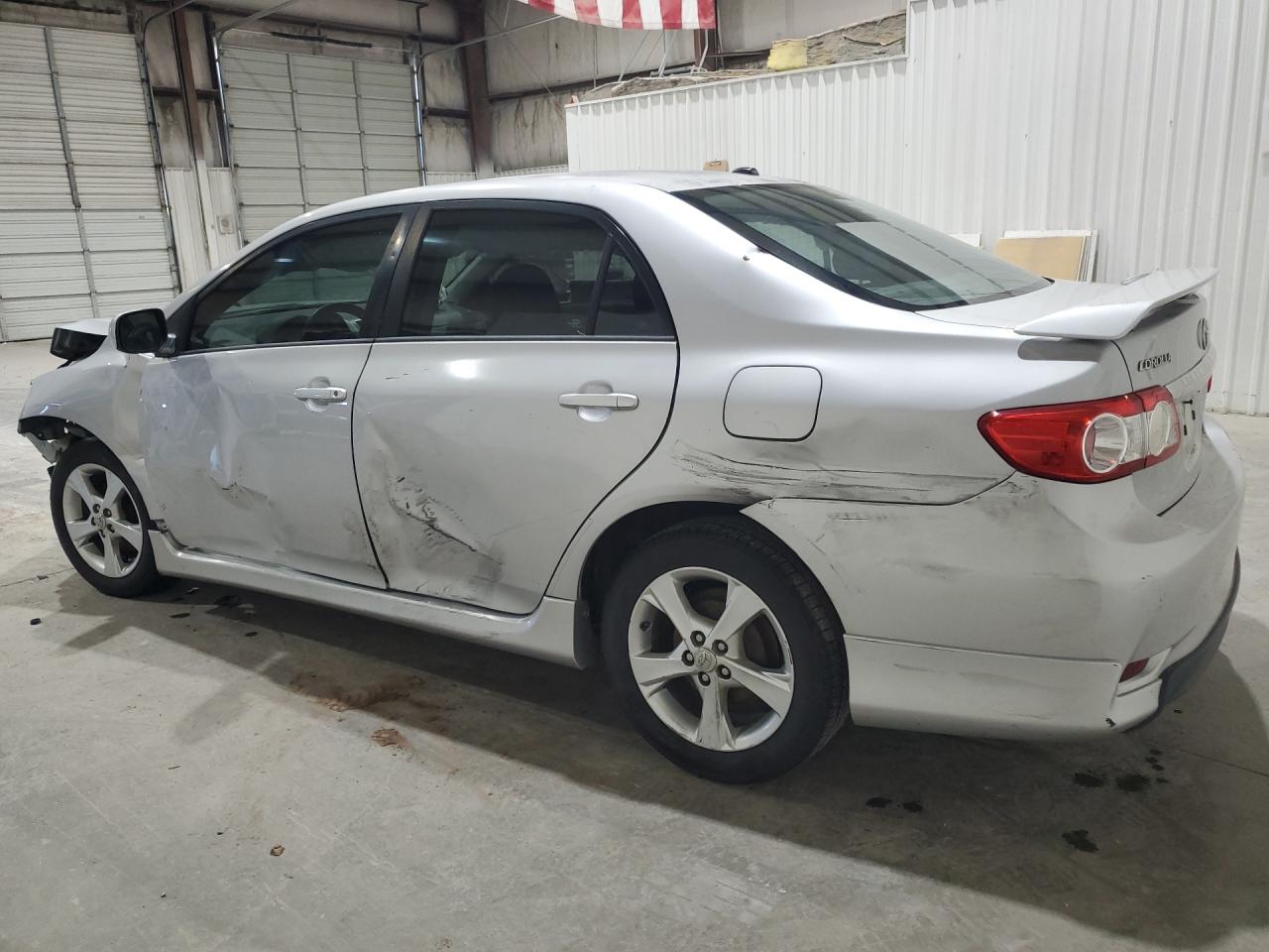 2011 Toyota Corolla S Silver vin: 2T1BU4EE3BC623825 Damage: Left Rocker Panel, Dent(S) W/ Paint Dmg, 2 To 3 Inches