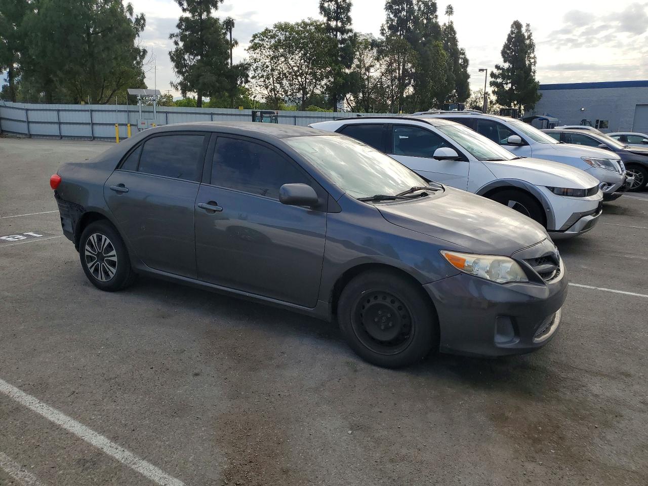 2011 Toyota Corolla Le Gray vin: 2T1BU4EE3BC629625