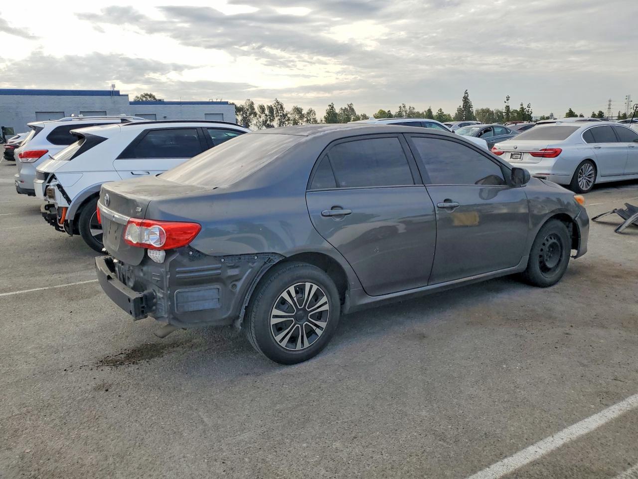 2011 Toyota Corolla Le Gray vin: 2T1BU4EE3BC629625