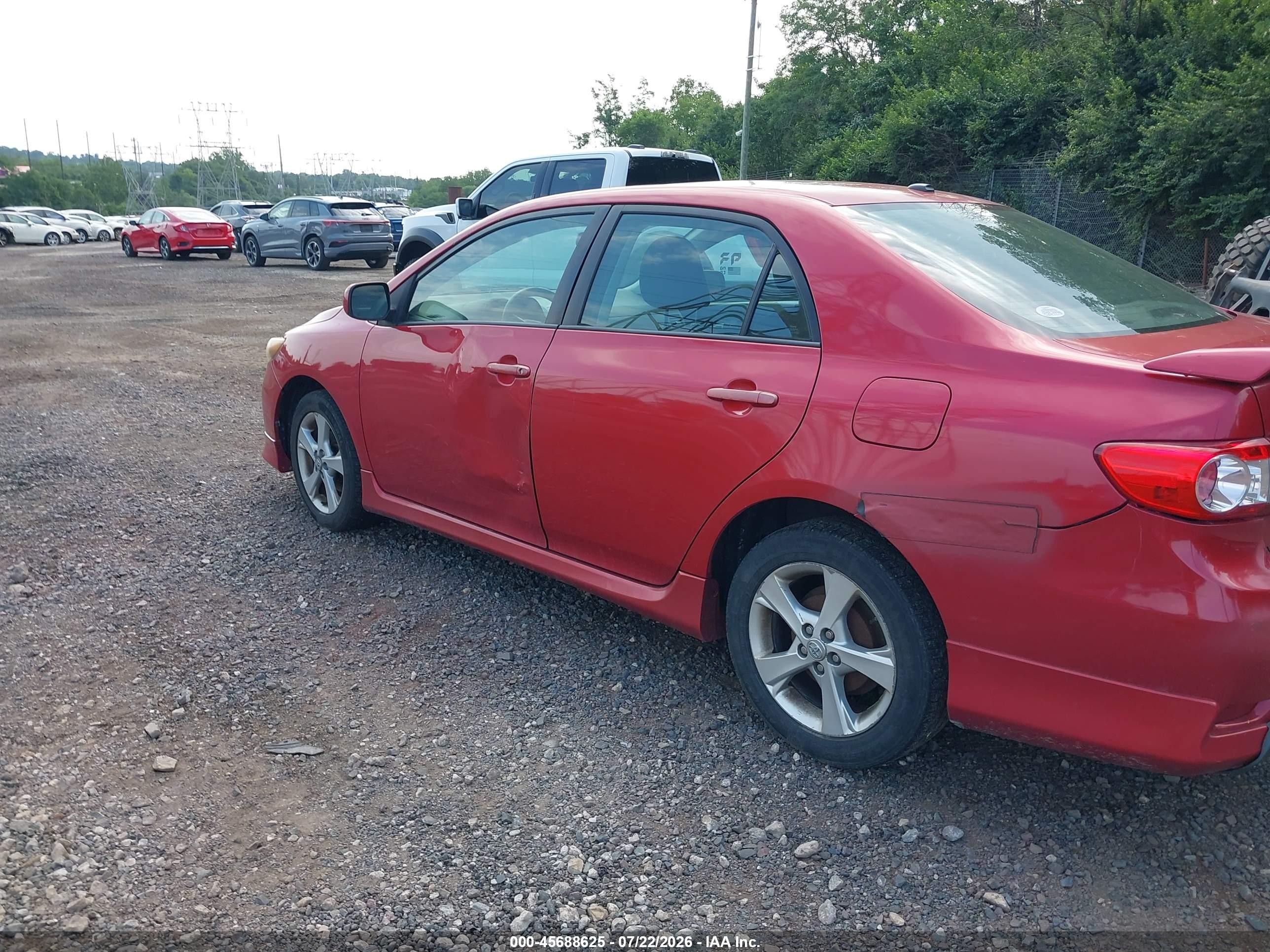 2011 Toyota Corolla S Red vin: 2T1BU4EE3BC629639