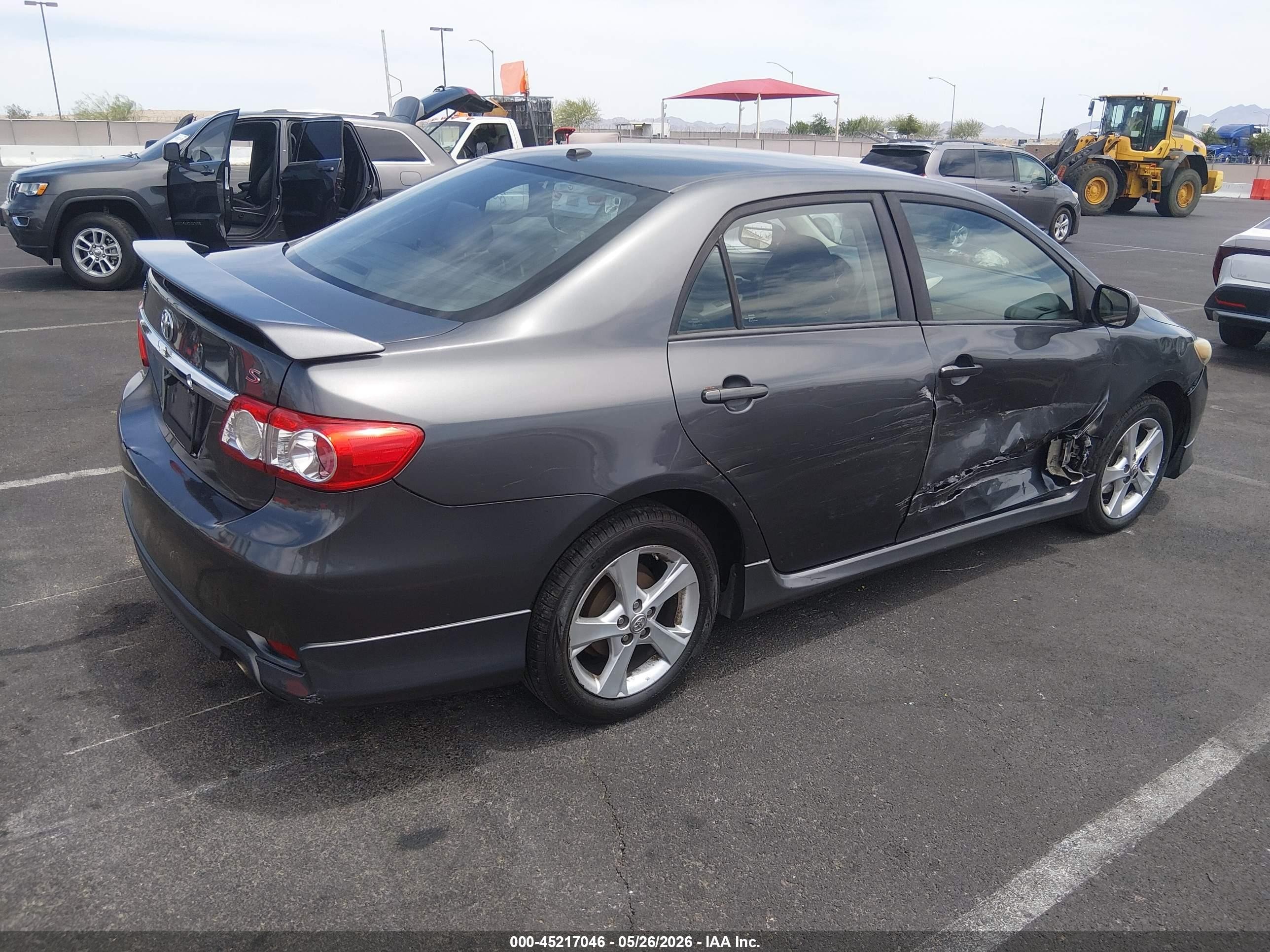 2011 Toyota Corolla S Серый vin: 2T1BU4EE3BC645727