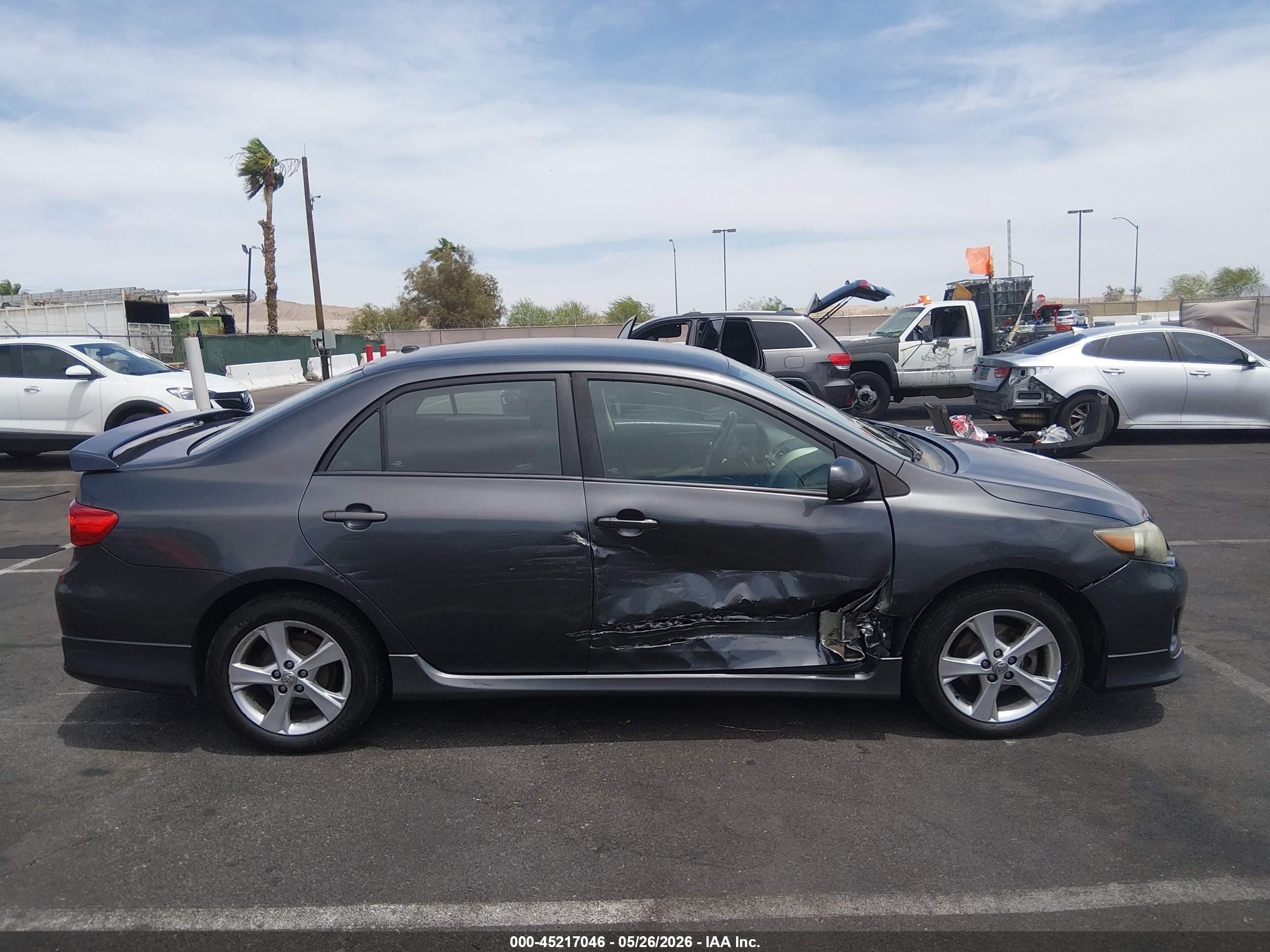 2011 Toyota Corolla S Серый vin: 2T1BU4EE3BC645727