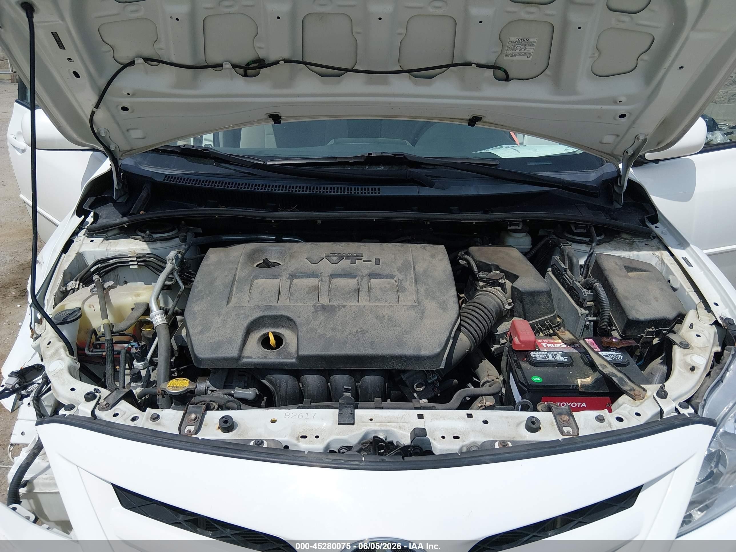 2011 Toyota Corolla Le White vin: 2T1BU4EE3BC646344