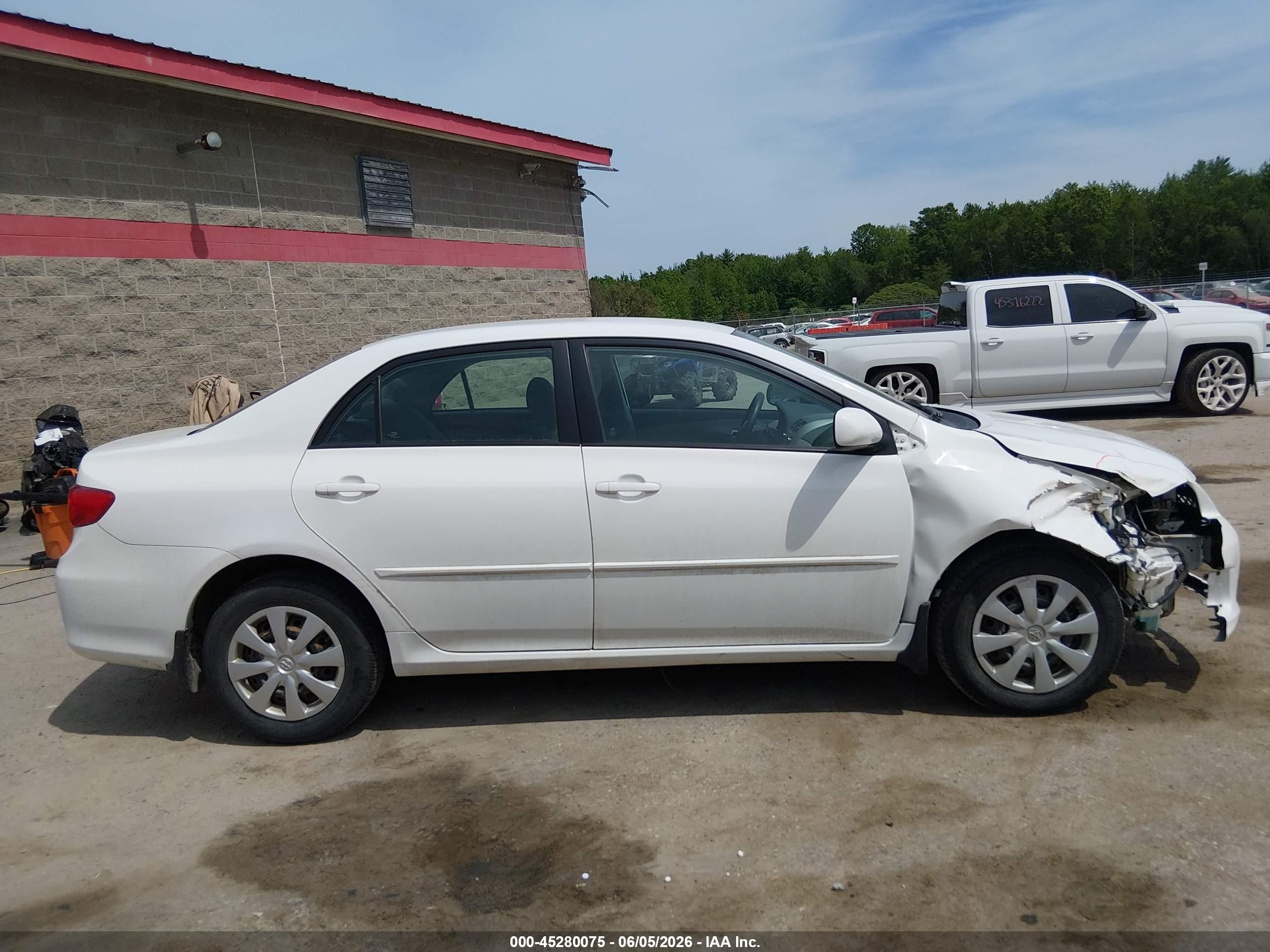 2011 Toyota Corolla Le White vin: 2T1BU4EE3BC646344