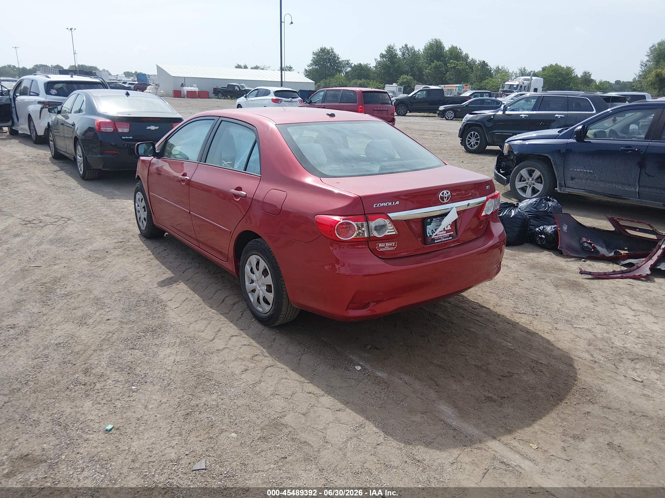 2011 Toyota Corolla Le Red vin: 2T1BU4EE3BC656310