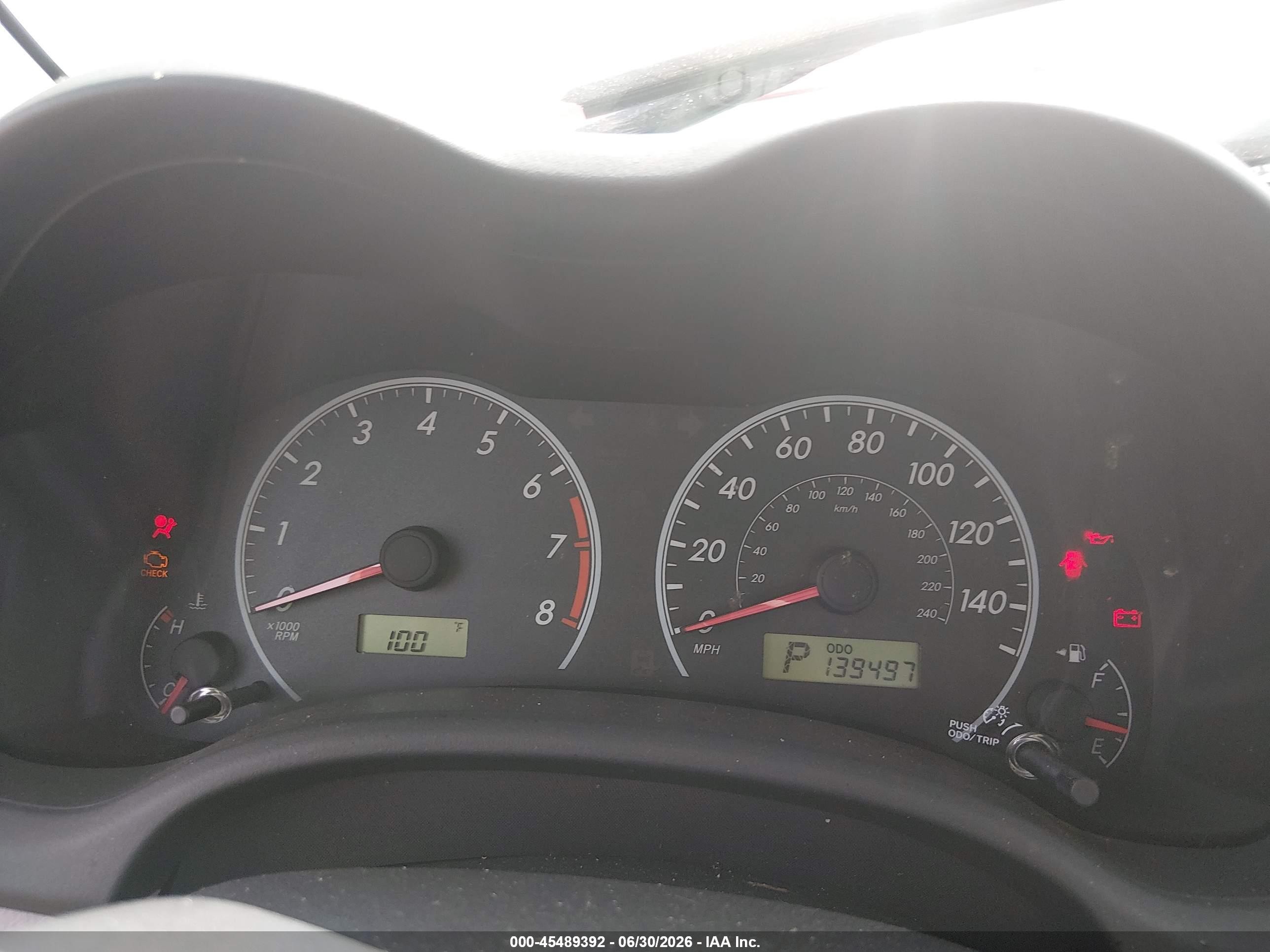 2011 Toyota Corolla Le Red vin: 2T1BU4EE3BC656310