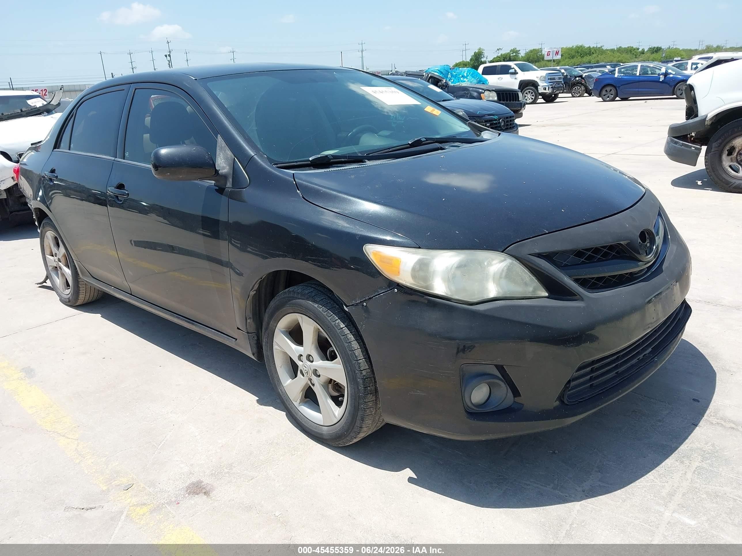 2011 Toyota Corolla   Черный vin: 2T1BU4EE3BC657666