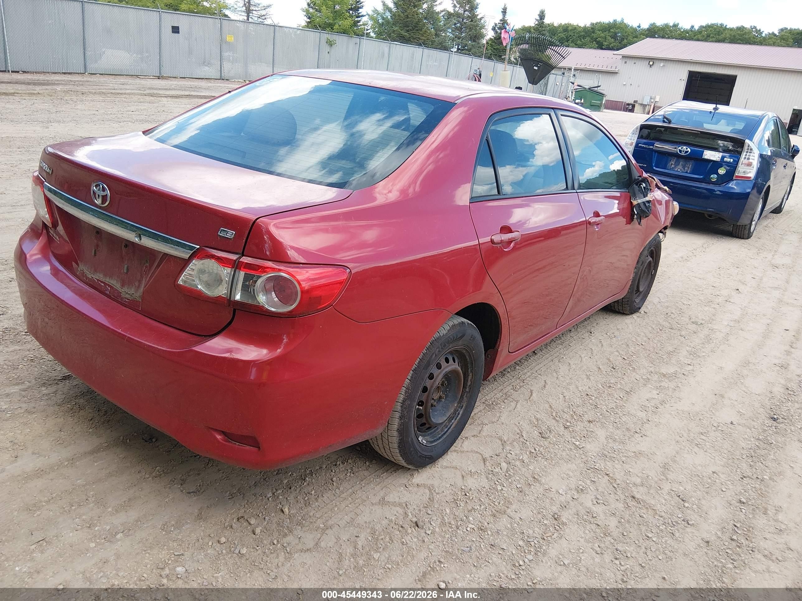 2011 Toyota Corolla Le Maroon vin: 2T1BU4EE3BC661992