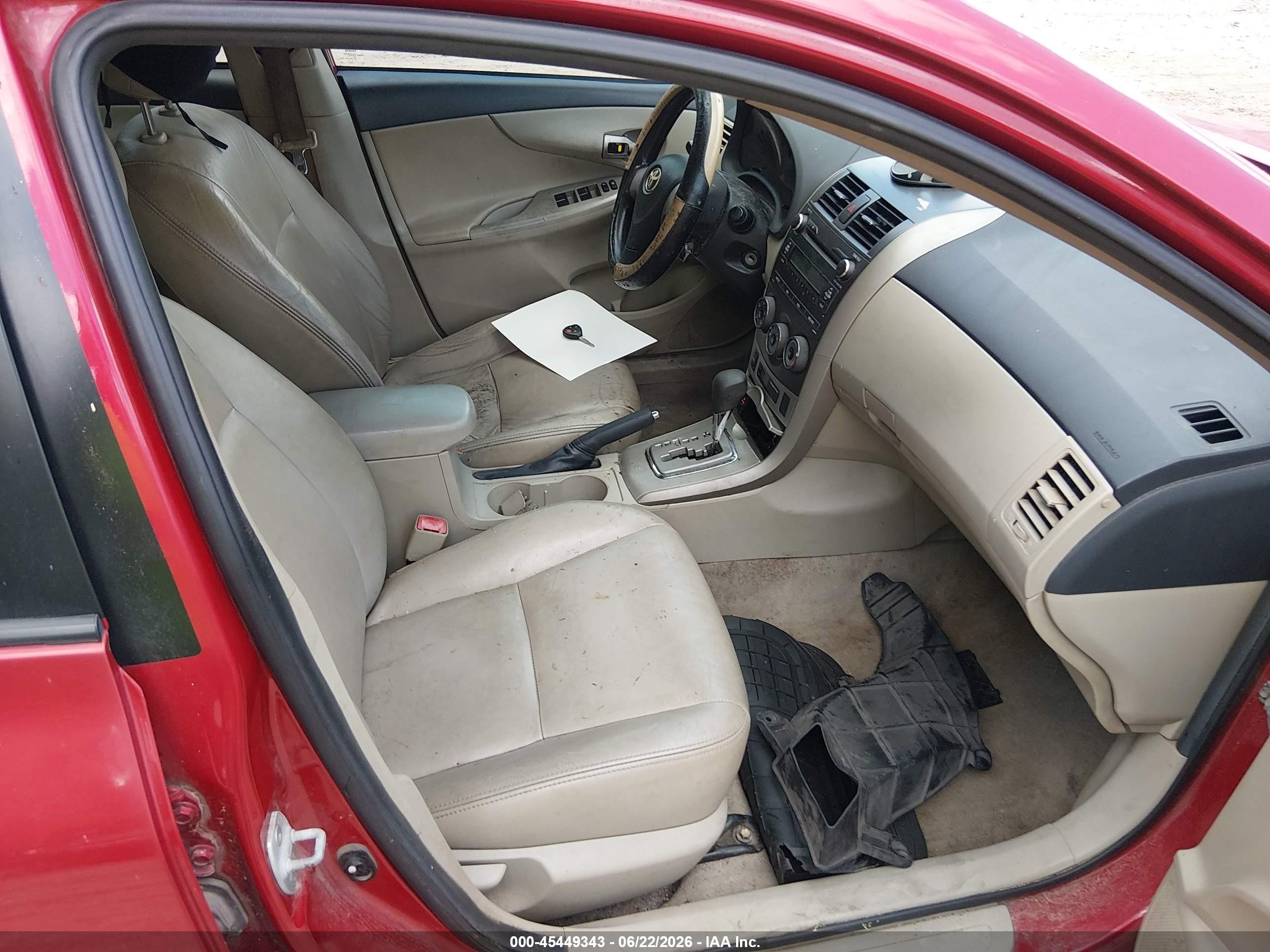 2011 Toyota Corolla Le Maroon vin: 2T1BU4EE3BC661992