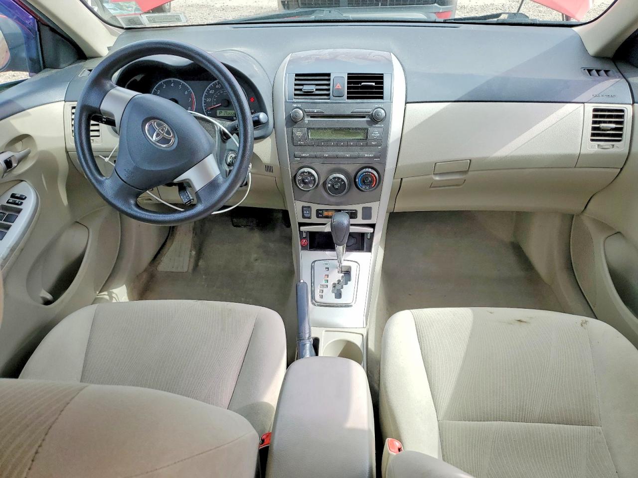 2011 Toyota Corolla Le Red vin: 2T1BU4EE3BC672037