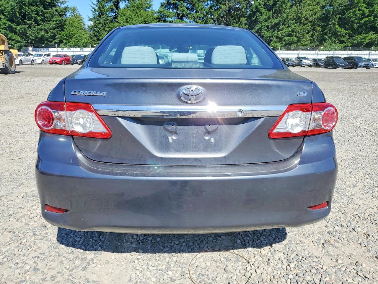 2011 Toyota Corolla Le Gray vin: 2T1BU4EE3BC698671
