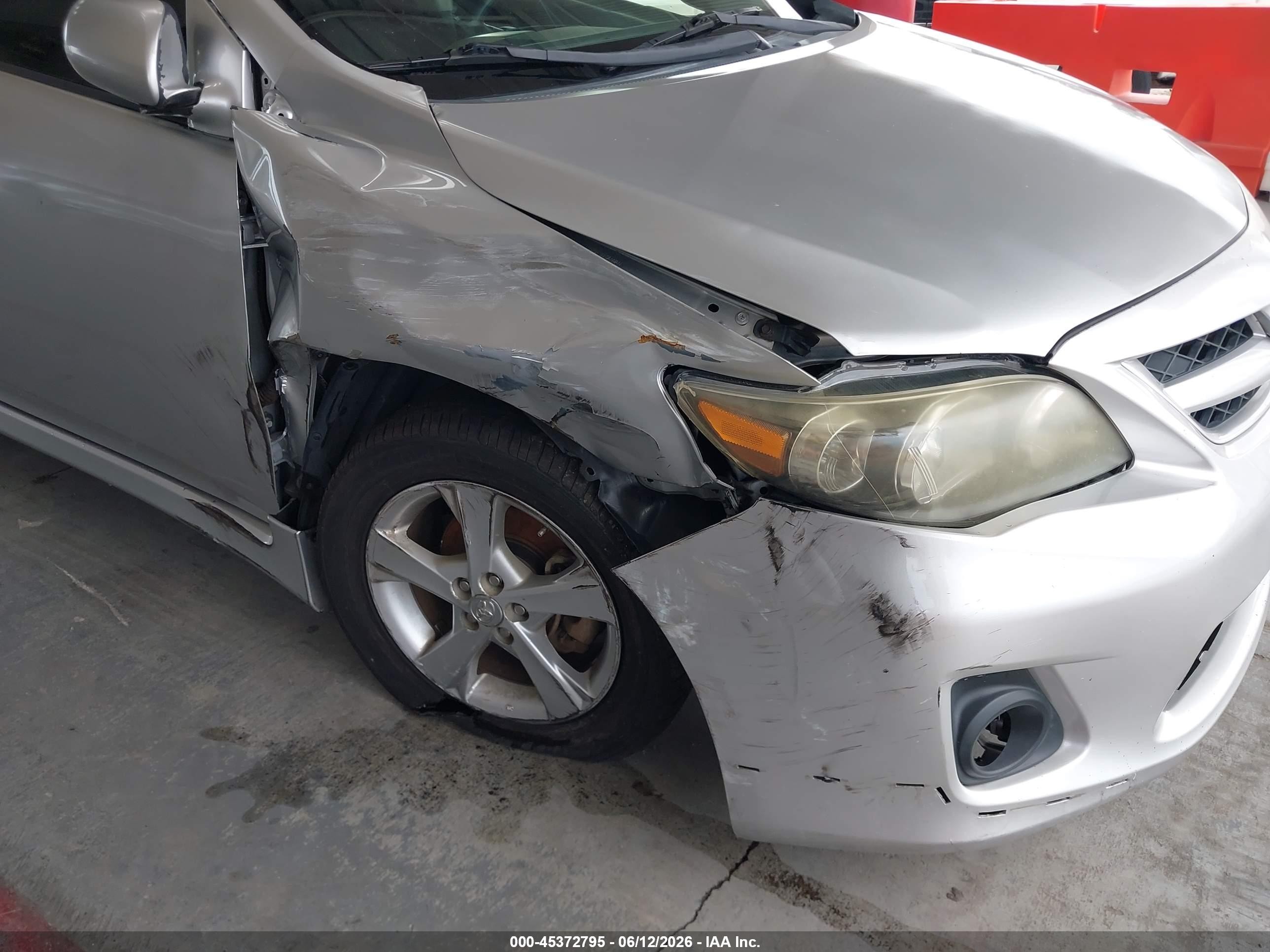 2011 Toyota Corolla S Silver vin: 2T1BU4EE3BC704971
