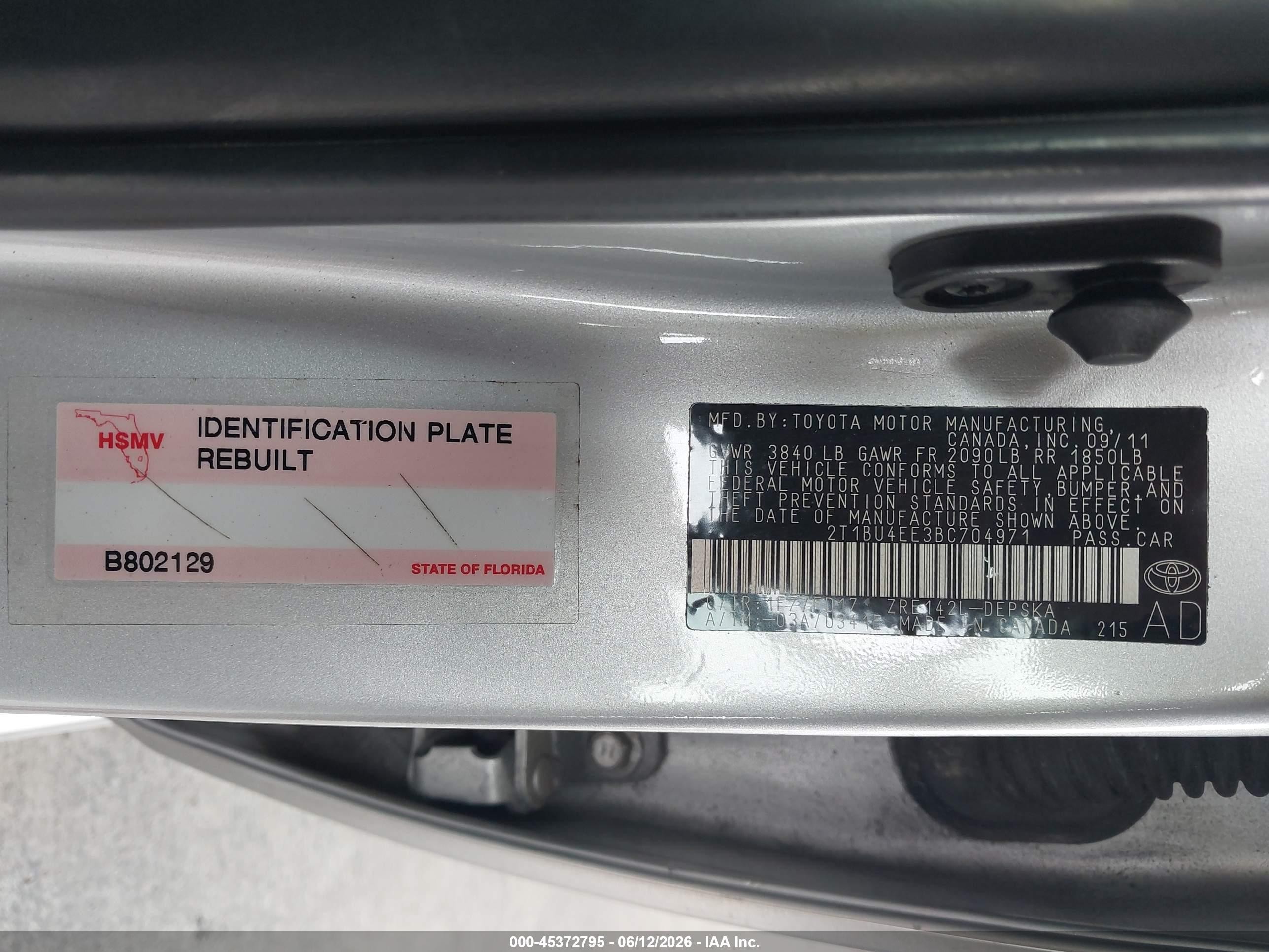 2011 Toyota Corolla S Silver vin: 2T1BU4EE3BC704971