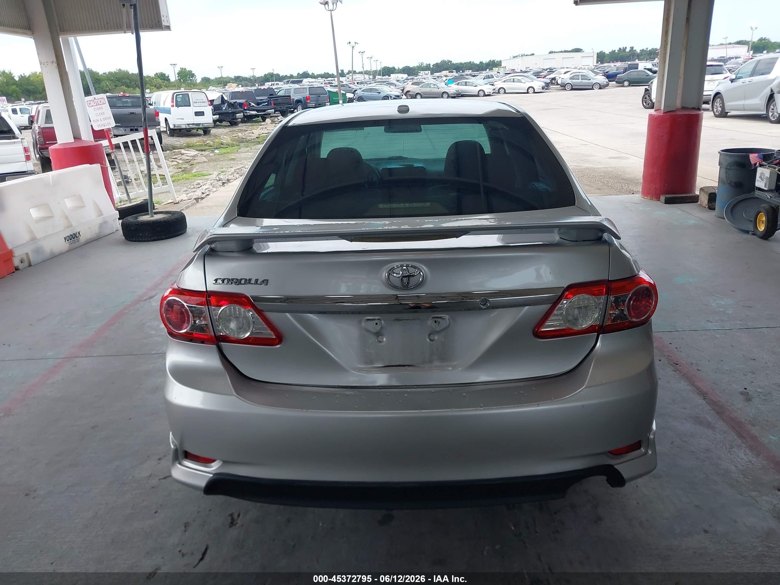 2011 Toyota Corolla S Silver vin: 2T1BU4EE3BC704971