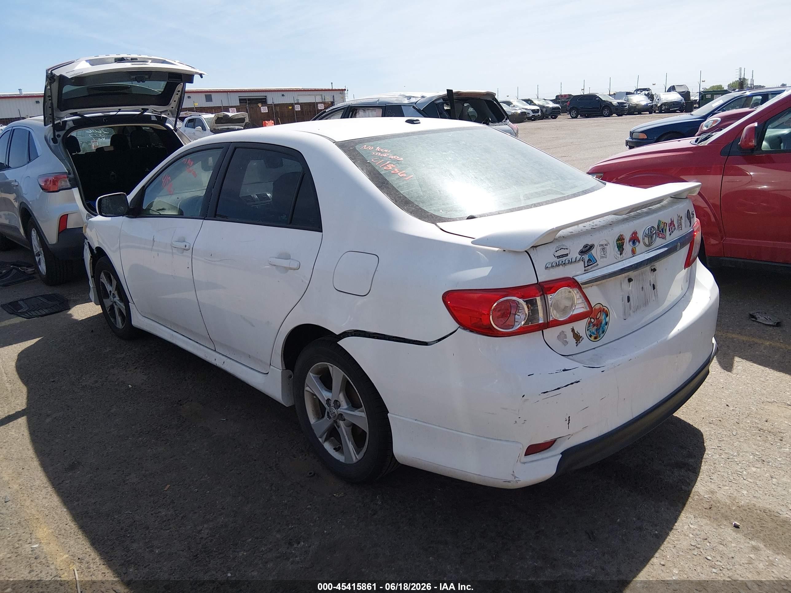 2011 Toyota Corolla S White vin: 2T1BU4EE3BC707157