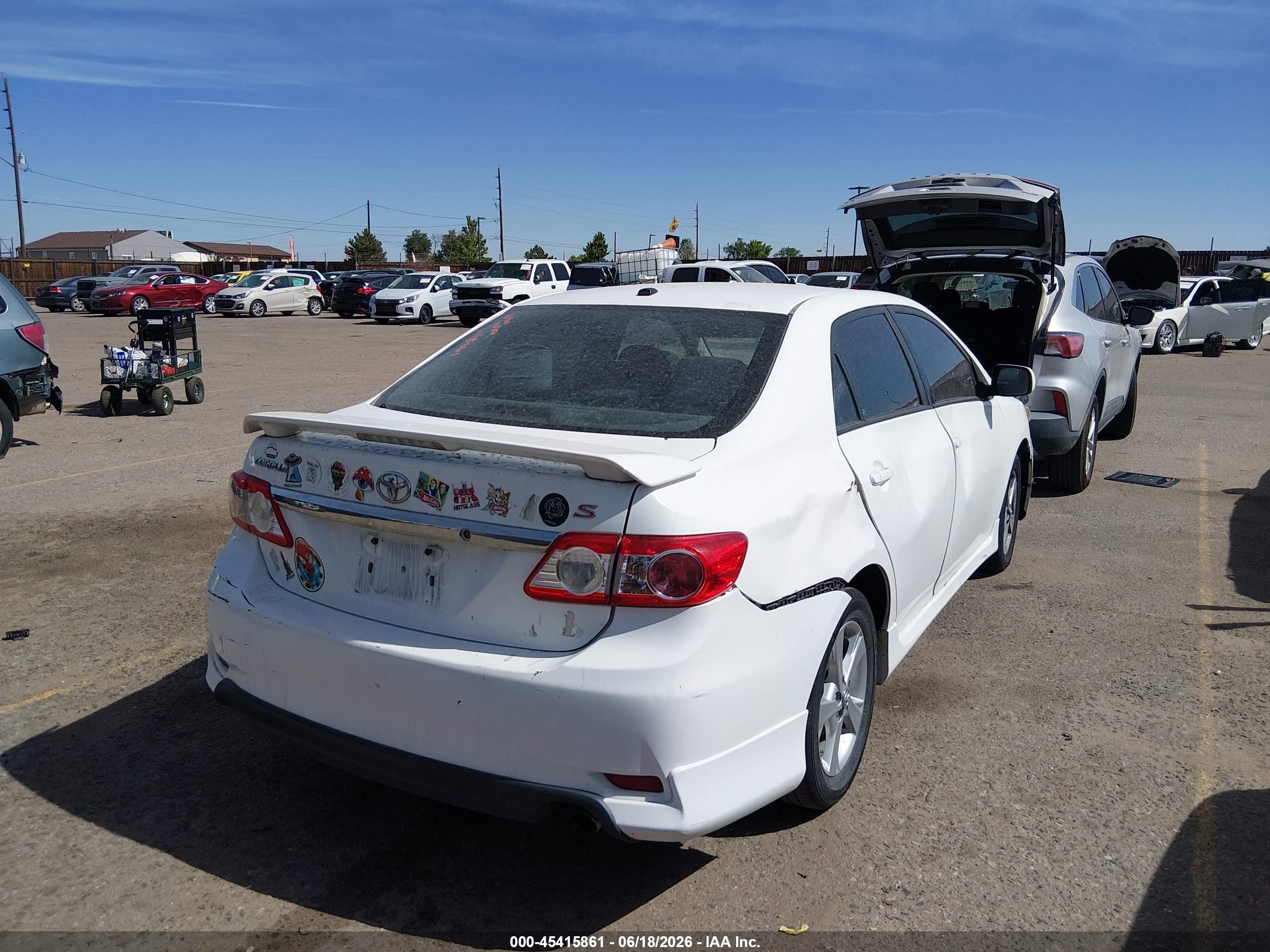 2011 Toyota Corolla S White vin: 2T1BU4EE3BC707157