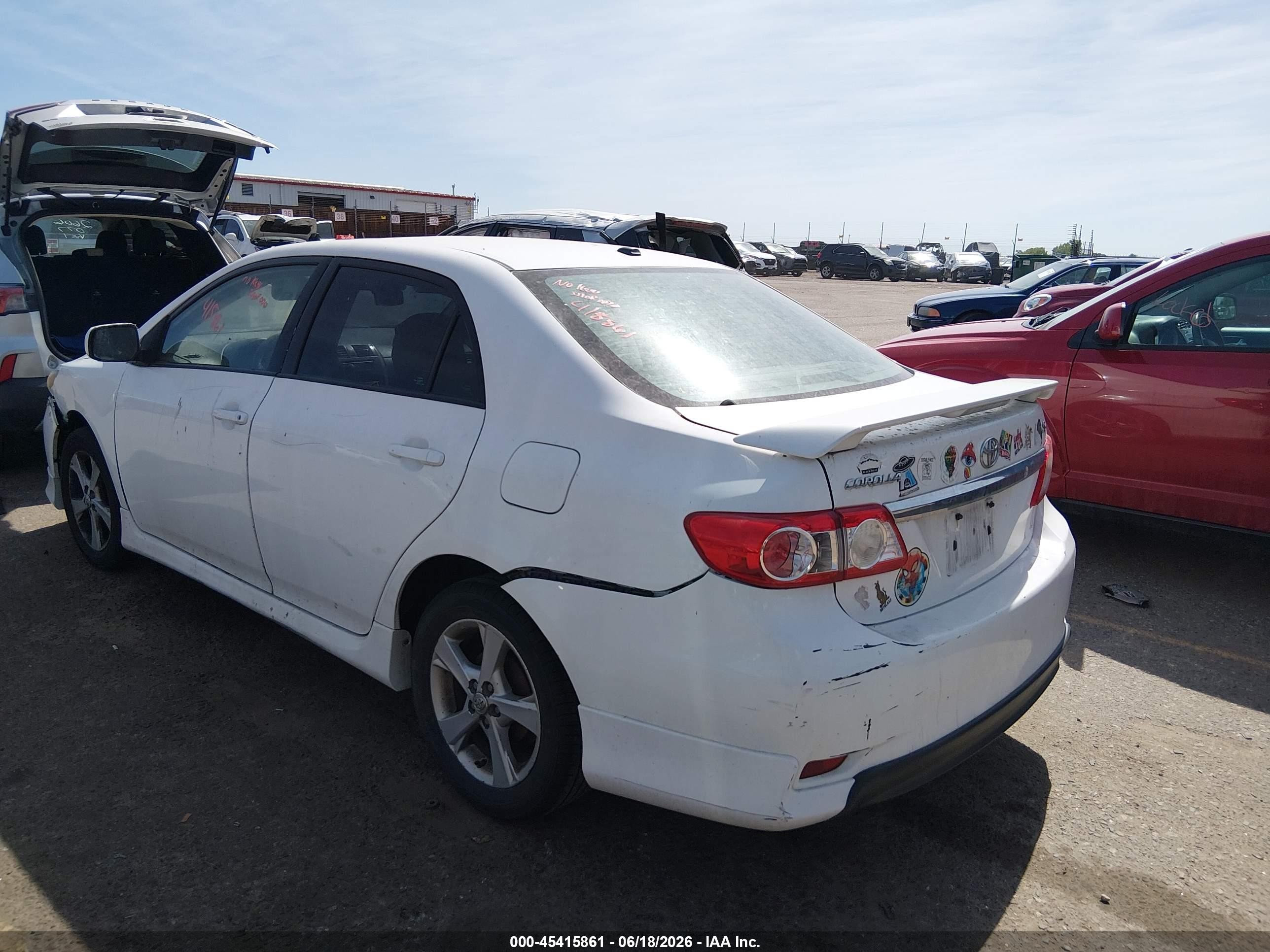 2011 Toyota Corolla S White vin: 2T1BU4EE3BC707157