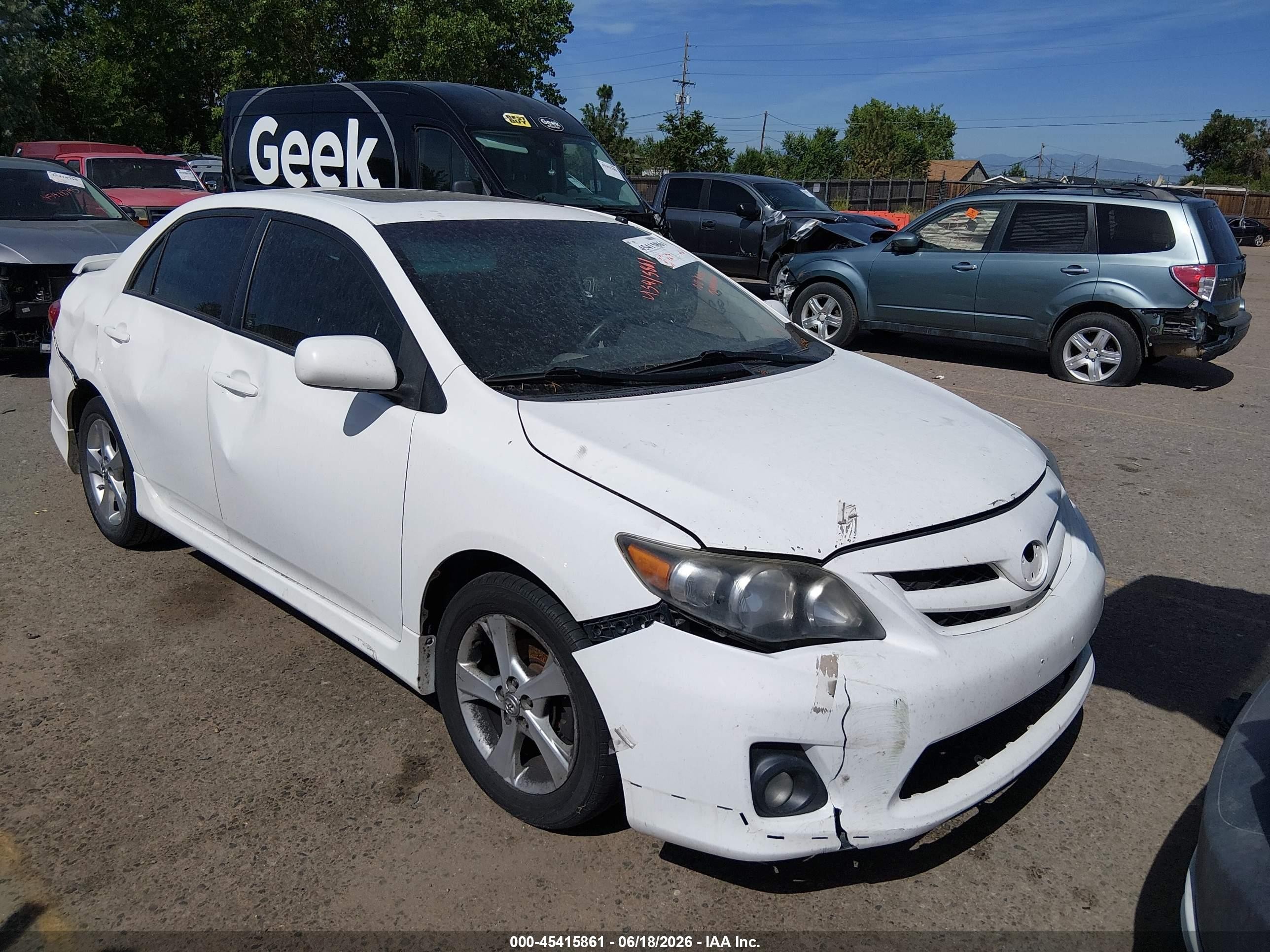 2011 Toyota Corolla S White vin: 2T1BU4EE3BC707157