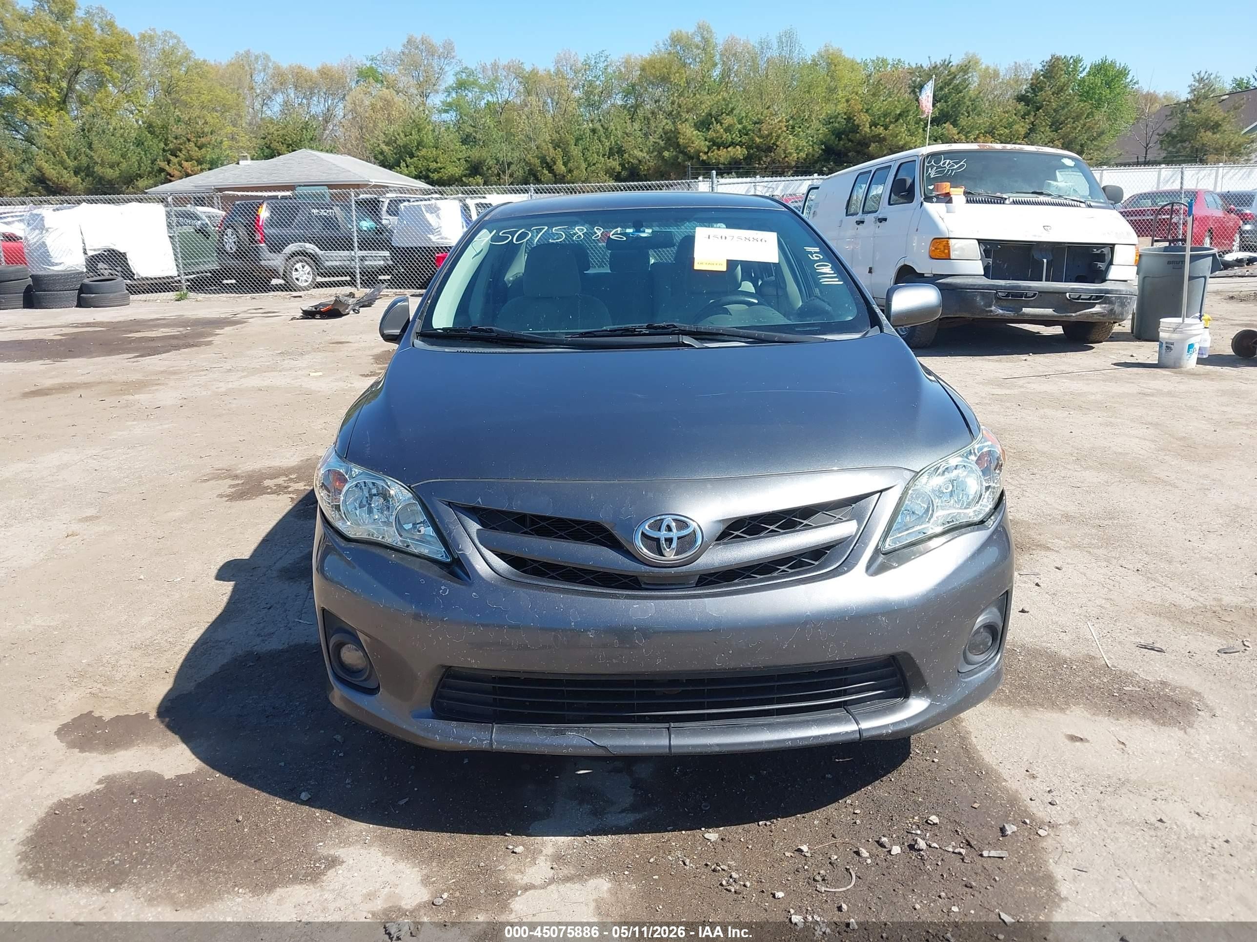 2011 Toyota Corolla Le Gray vin: 2T1BU4EE3BC723990