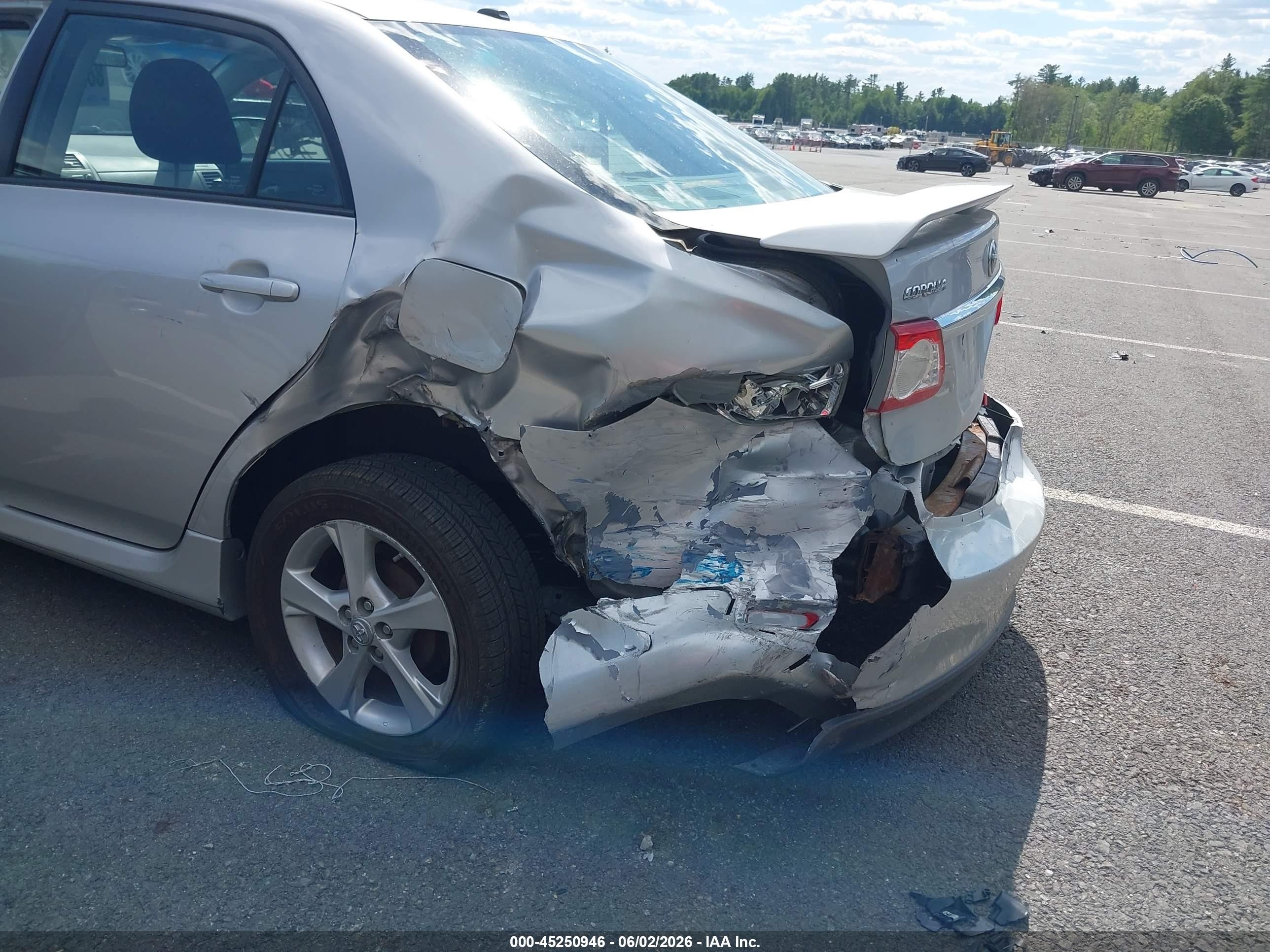 2011 Toyota Corolla S Silver vin: 2T1BU4EE3BC735914