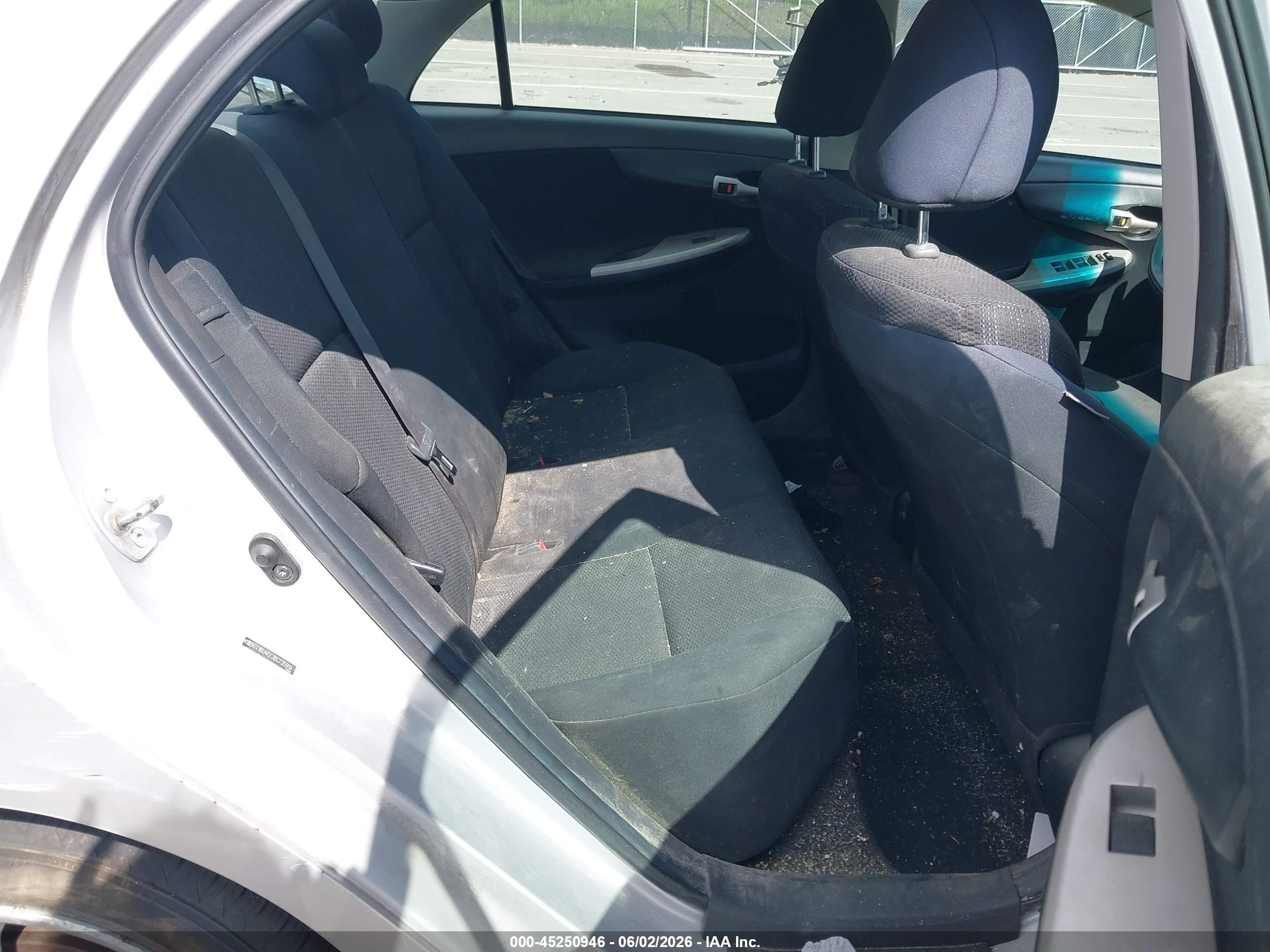 2011 Toyota Corolla S Silver vin: 2T1BU4EE3BC735914