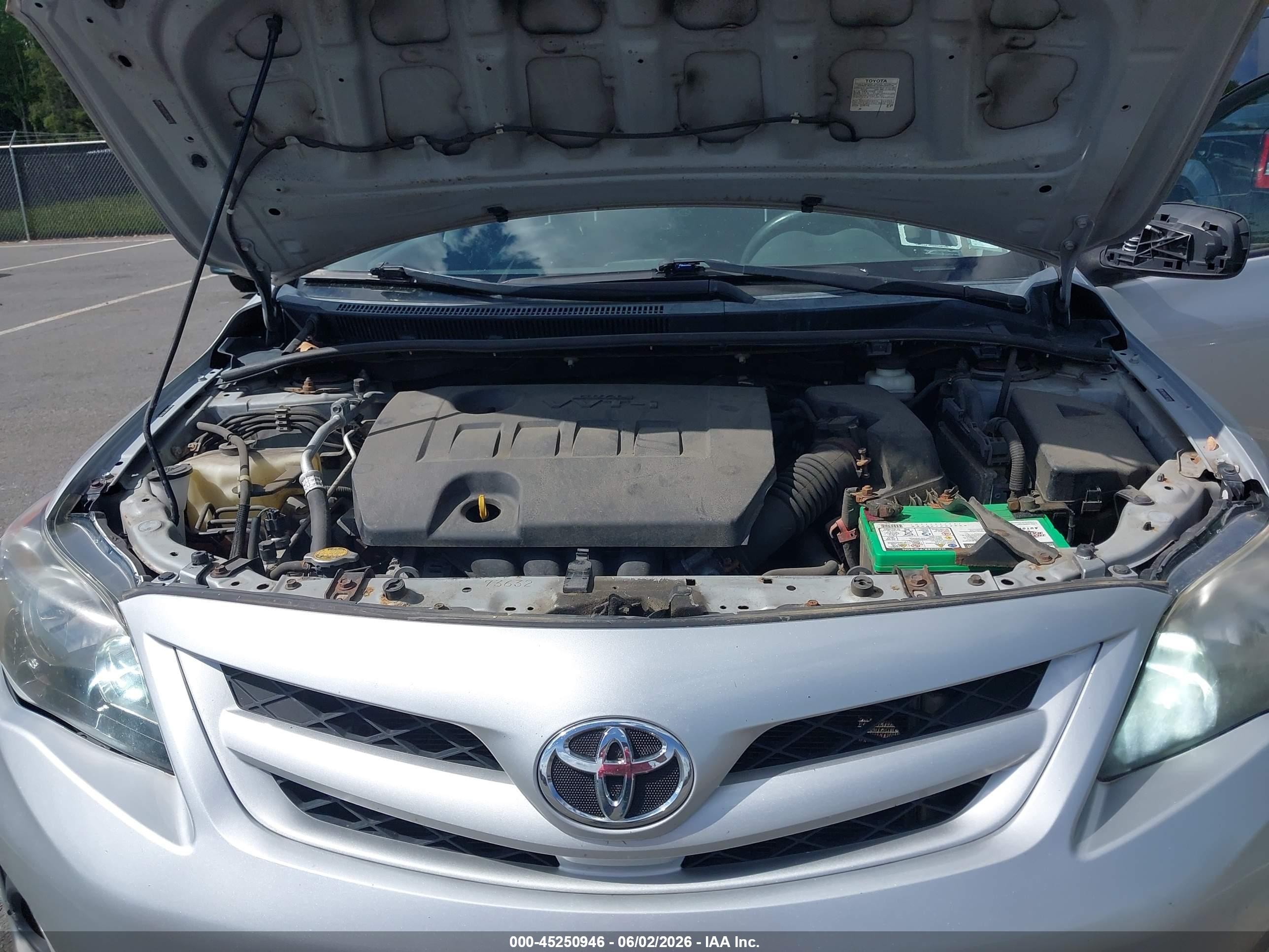 2011 Toyota Corolla S Silver vin: 2T1BU4EE3BC735914