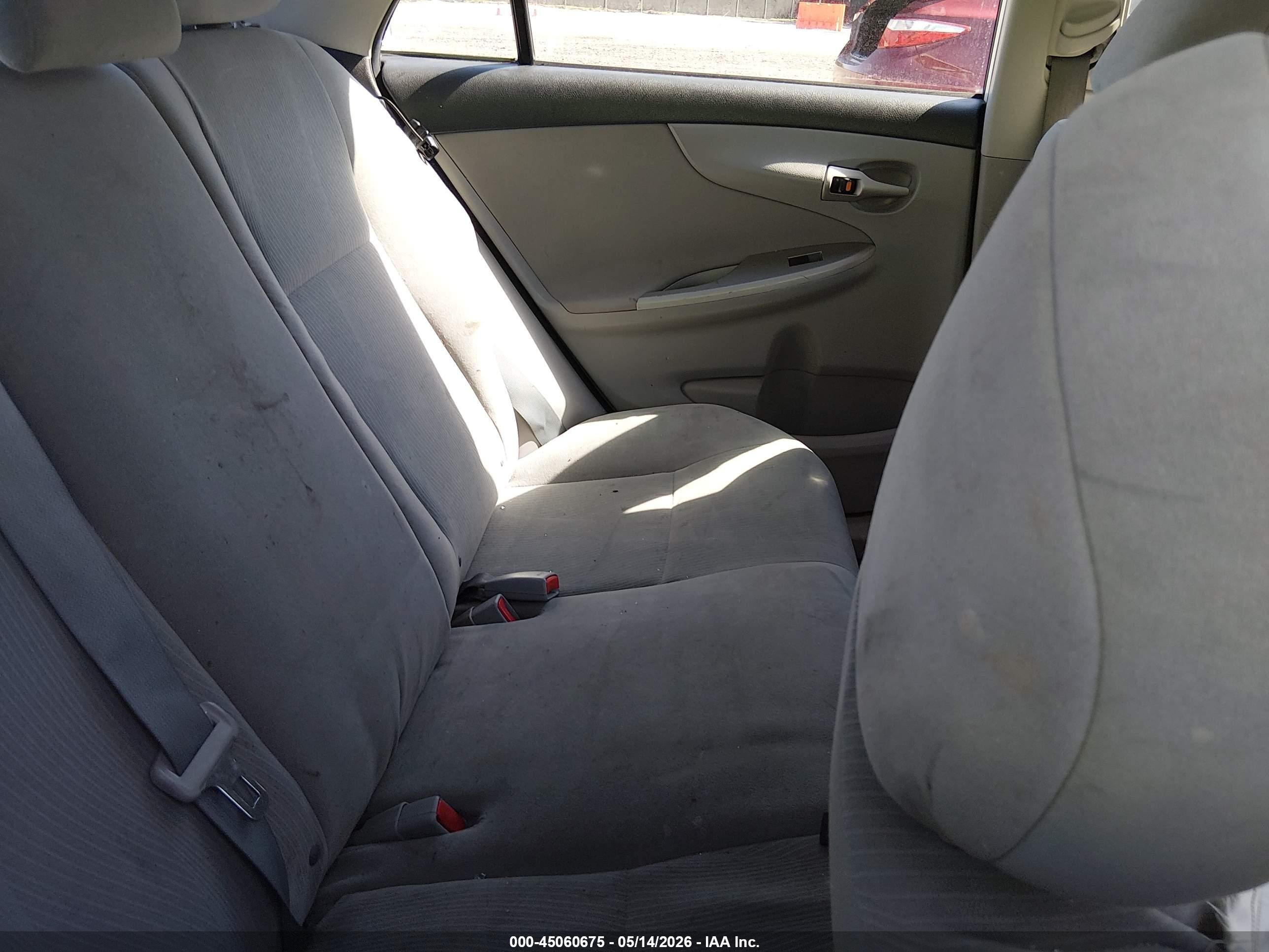 2012 Toyota Corolla Le White vin: 2T1BU4EE3CC759745