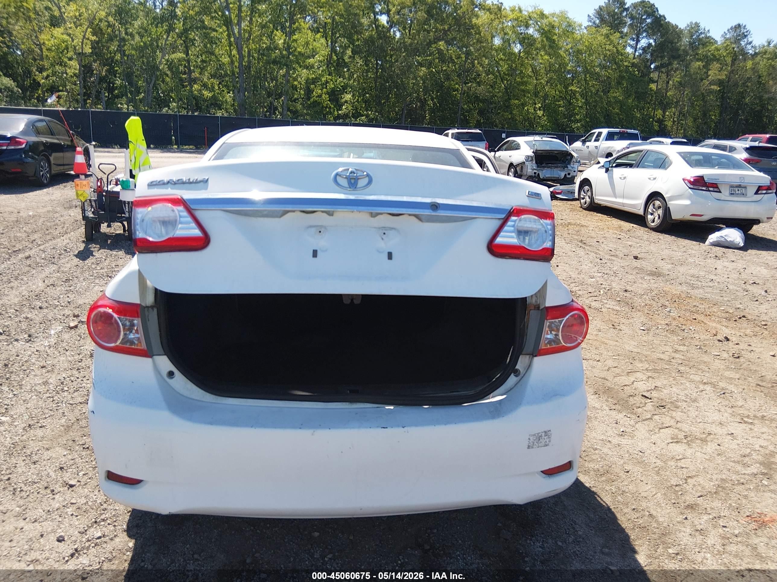 2012 Toyota Corolla Le White vin: 2T1BU4EE3CC759745