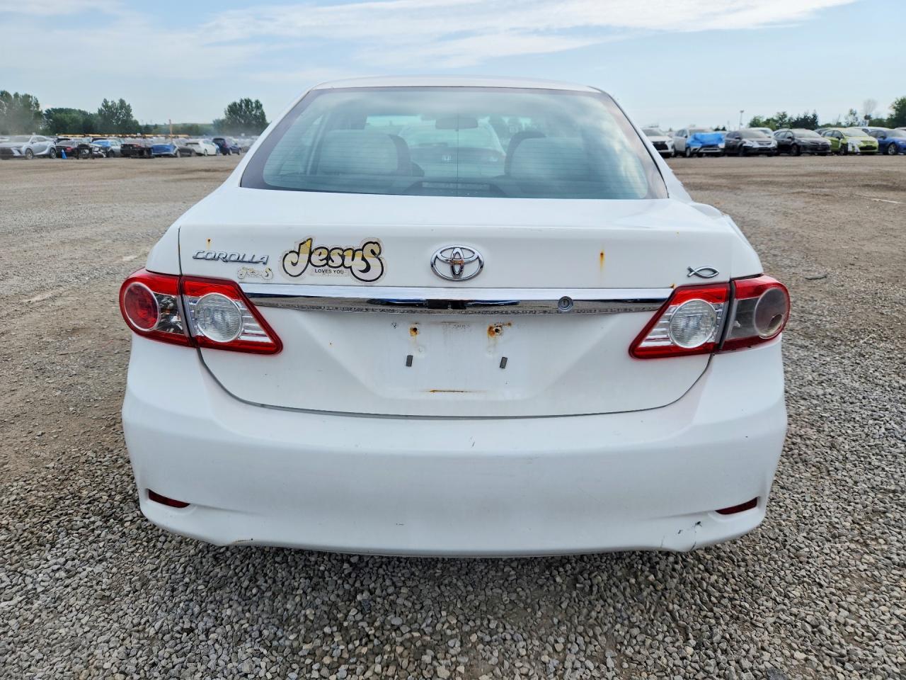 2012 Toyota Corolla Base White vin: 2T1BU4EE3CC783852