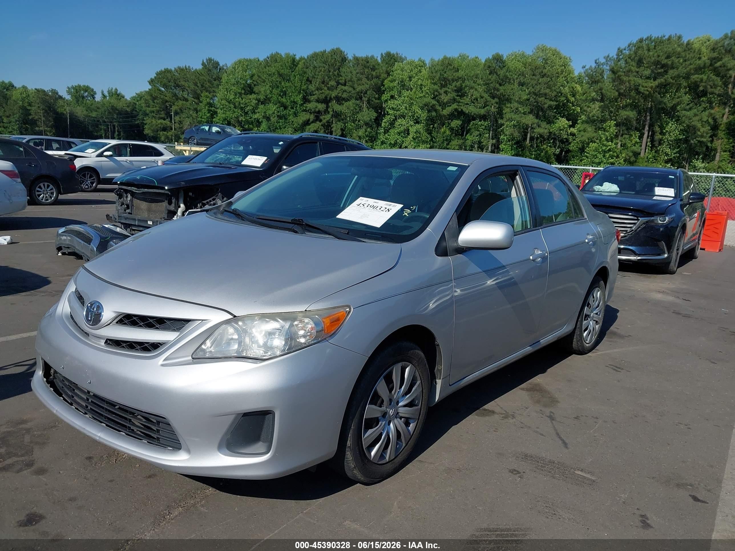 2012 Toyota Corolla Le Silver vin: 2T1BU4EE3CC802898
