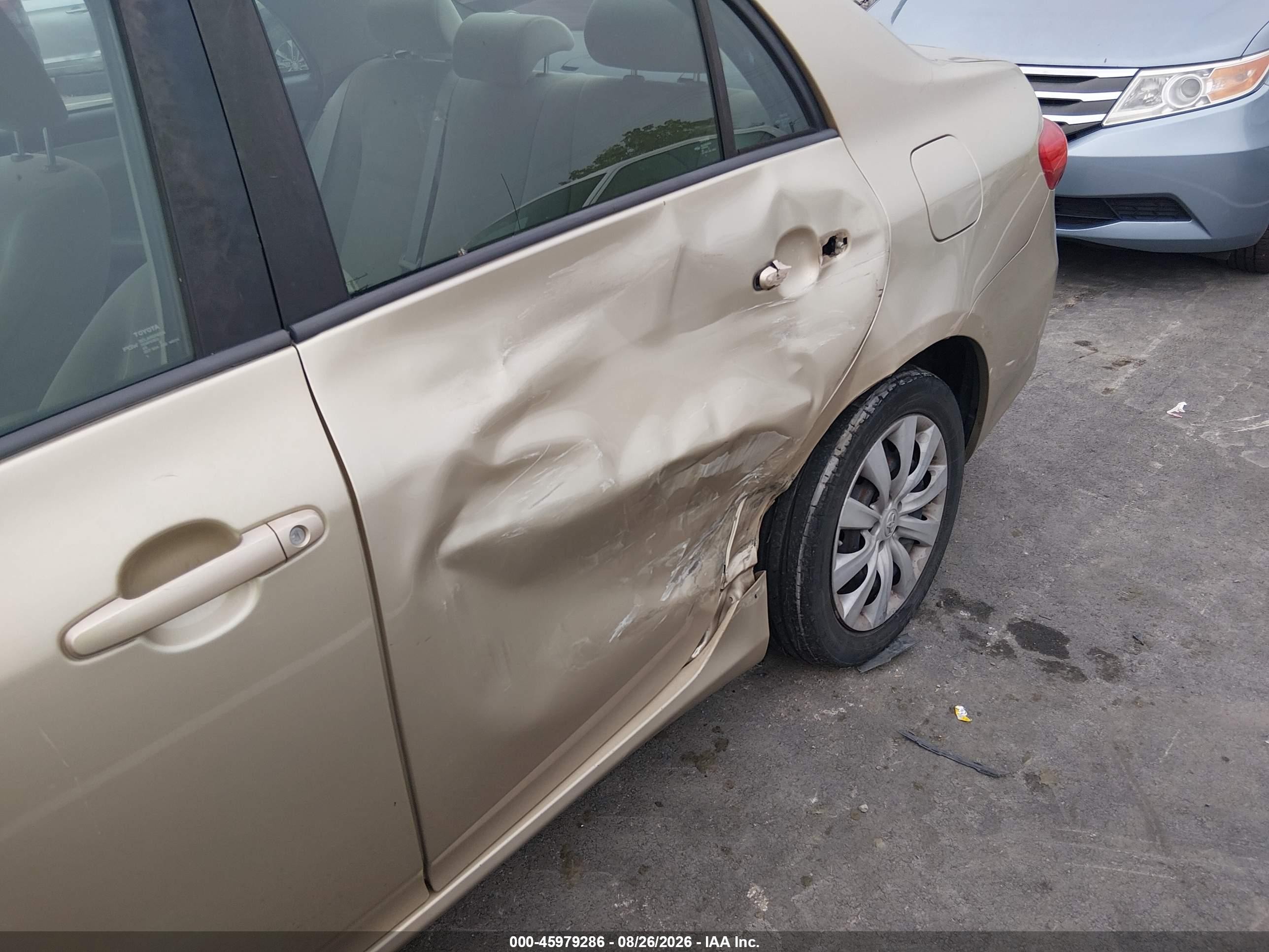 2012 Toyota Corolla Le Champagne vin: 2T1BU4EE3CC807907