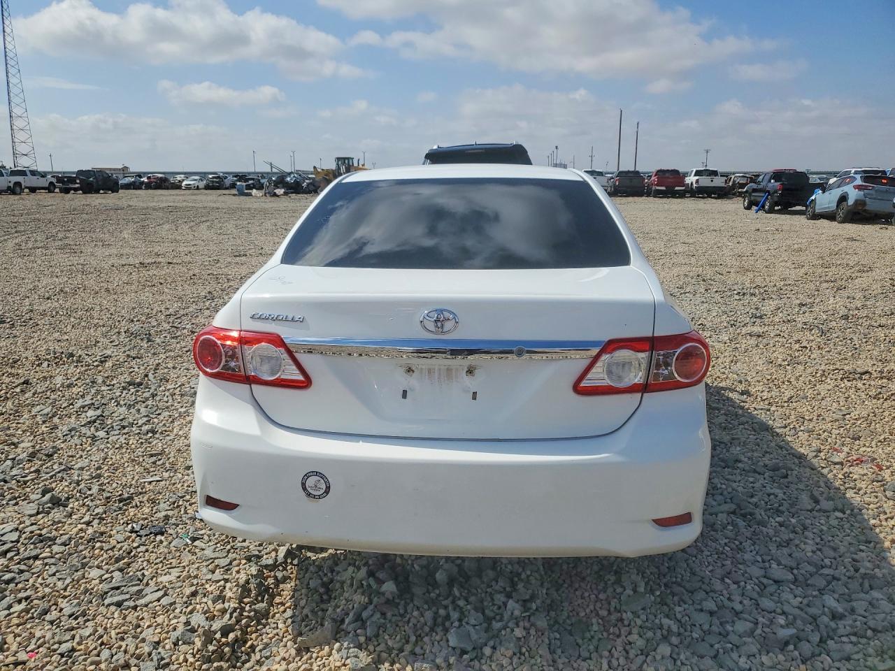 2012 Toyota Corolla L White vin: 2T1BU4EE3CC838512