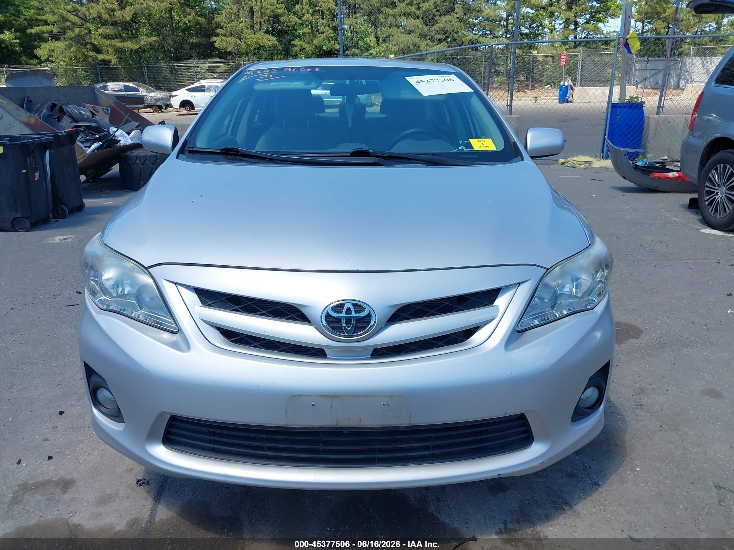 2012 Toyota Corolla Le Silver vin: 2T1BU4EE3CC867234
