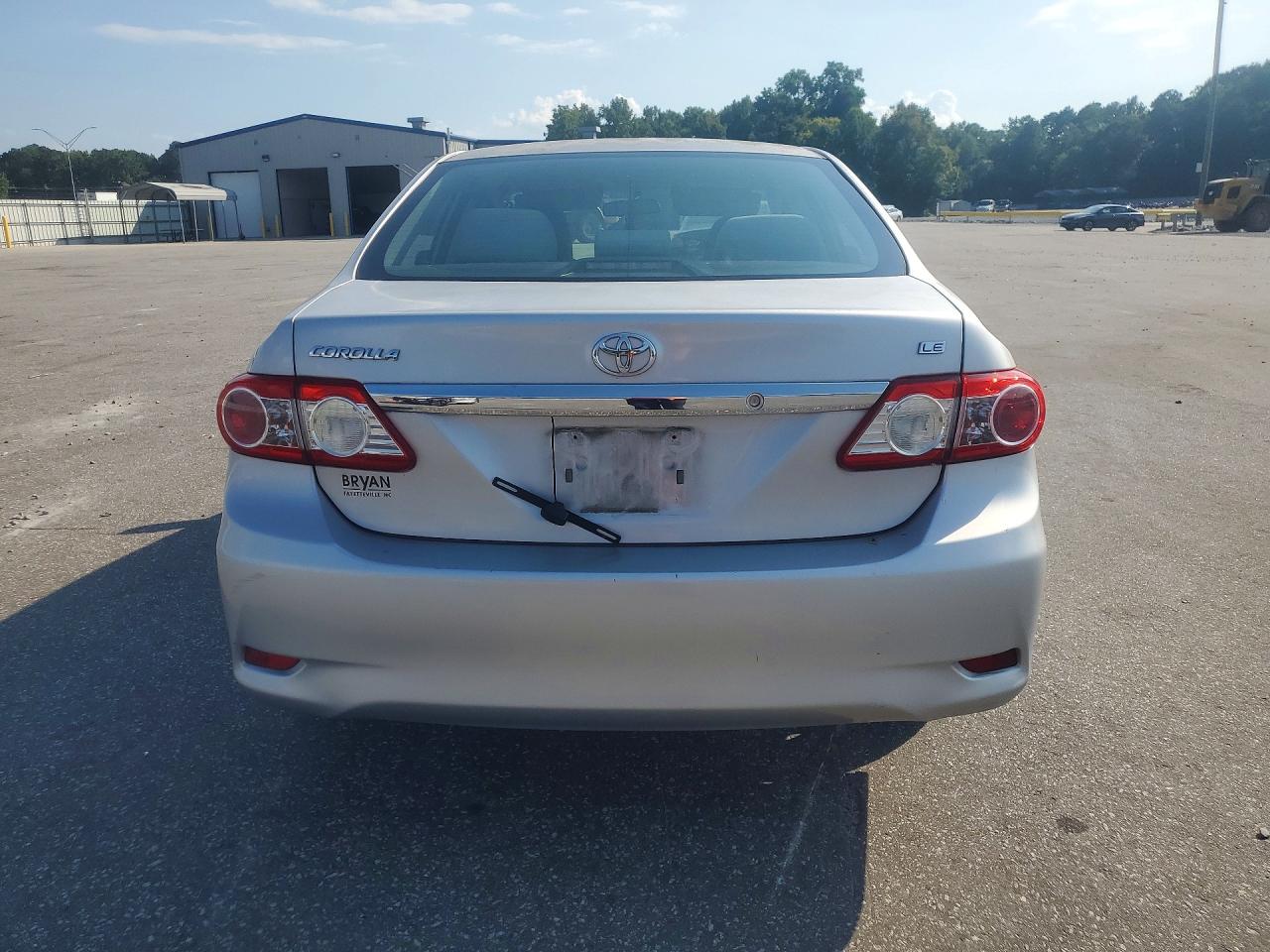 2012 Toyota Corolla Le Silver vin: 2T1BU4EE3CC891808