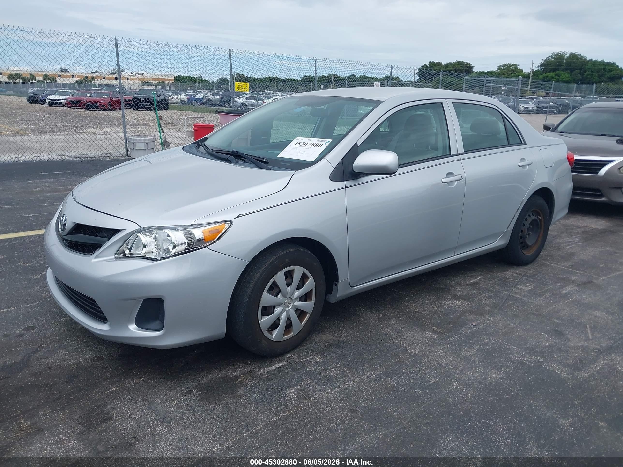 2013 Toyota Corolla L Silver vin: 2T1BU4EE3DC003480