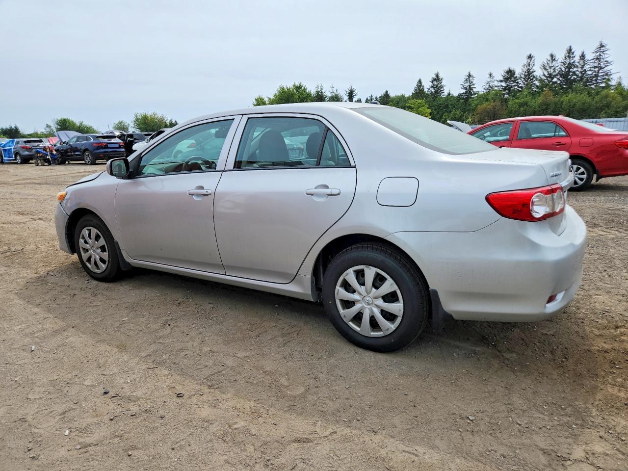 2013 Toyota Corolla Silver vin: 2T1BU4EE3DC015838