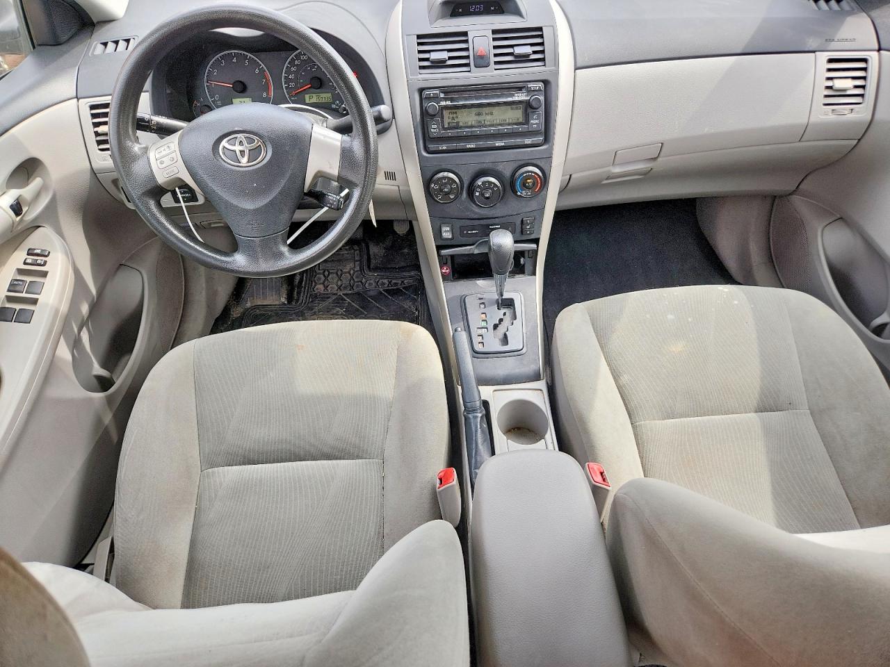 2013 Toyota Corolla Silver vin: 2T1BU4EE3DC015838