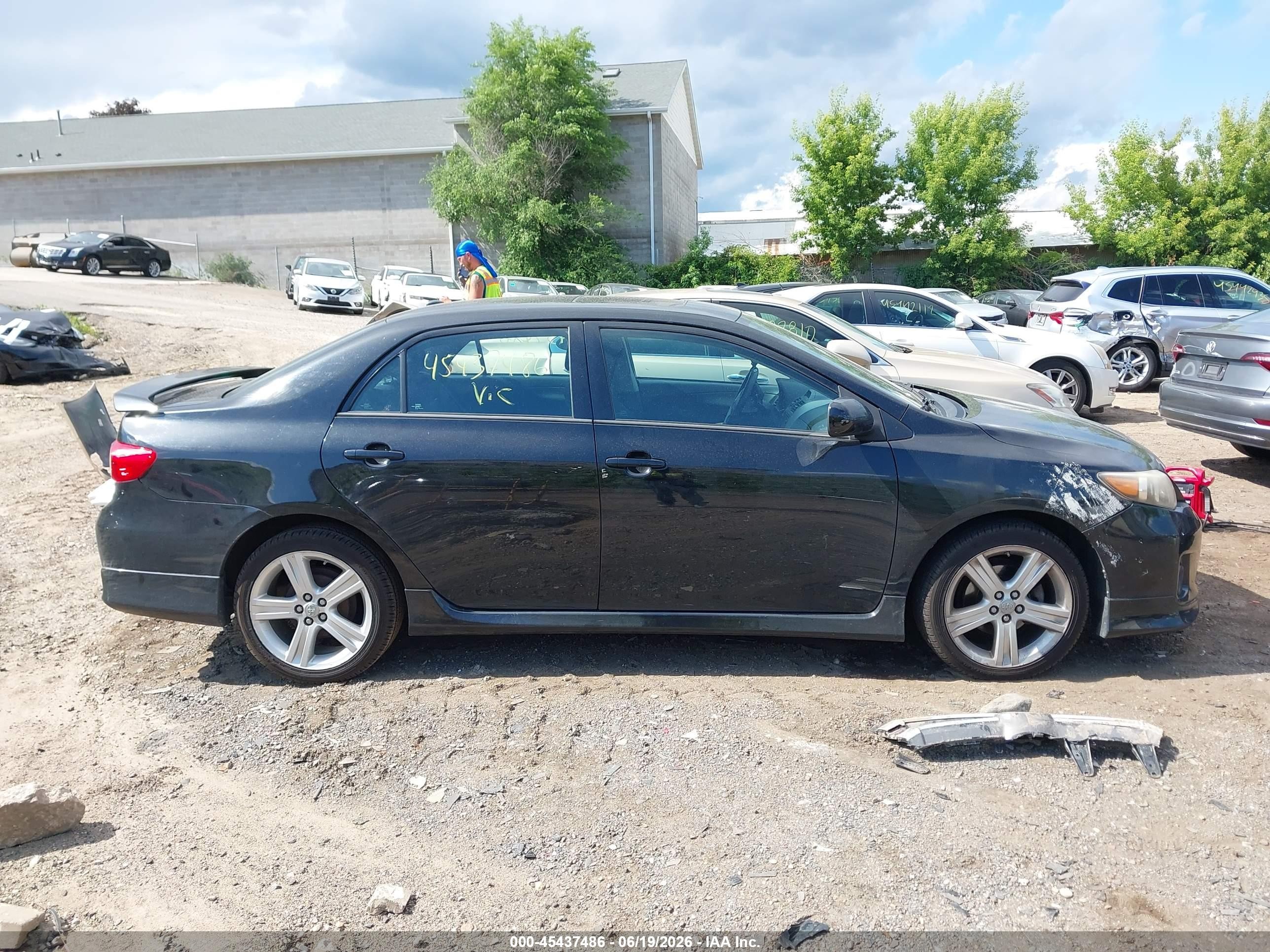 2013 Toyota Corolla S Black vin: 2T1BU4EE3DC070550