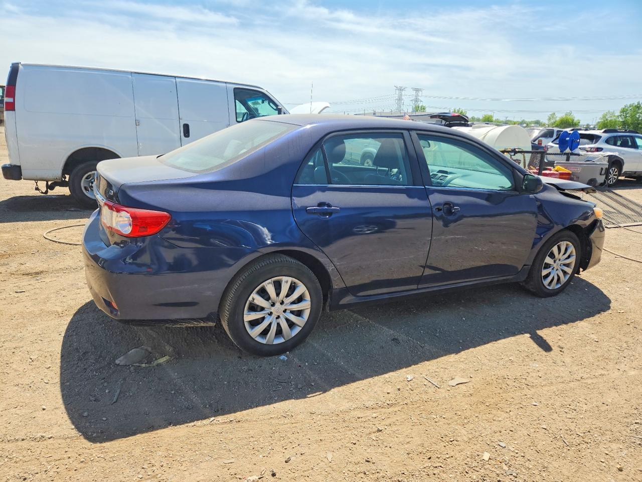 2013 Toyota Corolla Le Blue vin: 2T1BU4EE3DC070869