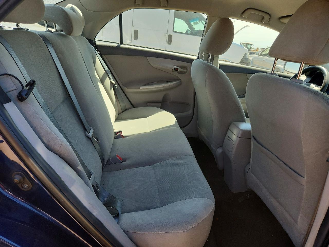 2013 Toyota Corolla Le Blue vin: 2T1BU4EE3DC070869
