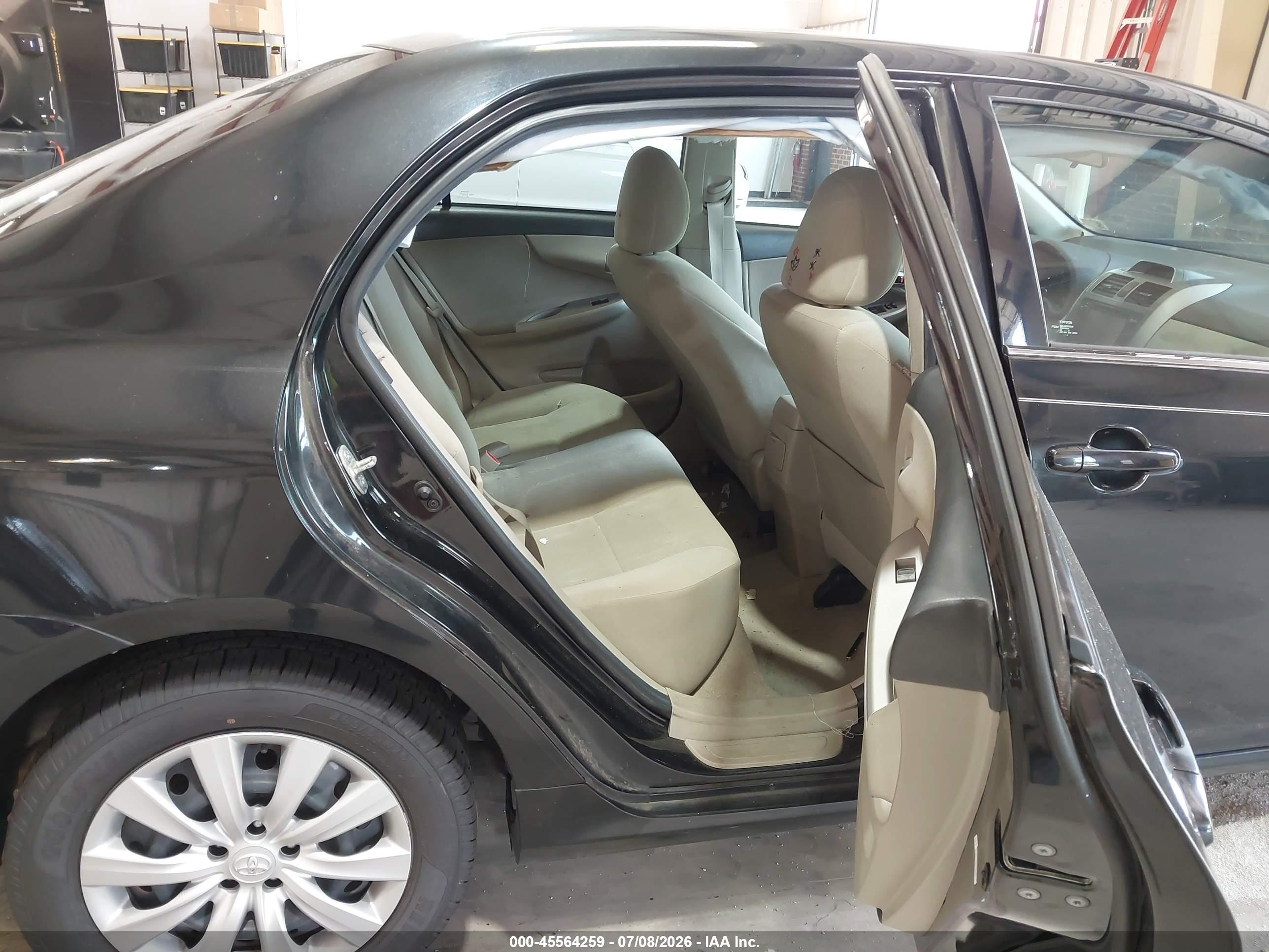 2013 Toyota Corolla Le Черный vin: 2T1BU4EE3DC081810