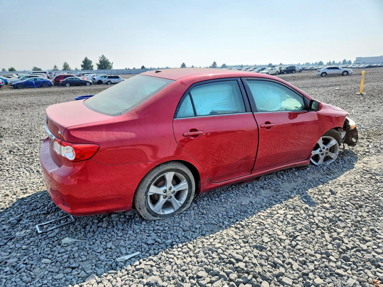 2013 Toyota Corolla Le Red vin: 2T1BU4EE3DC088322