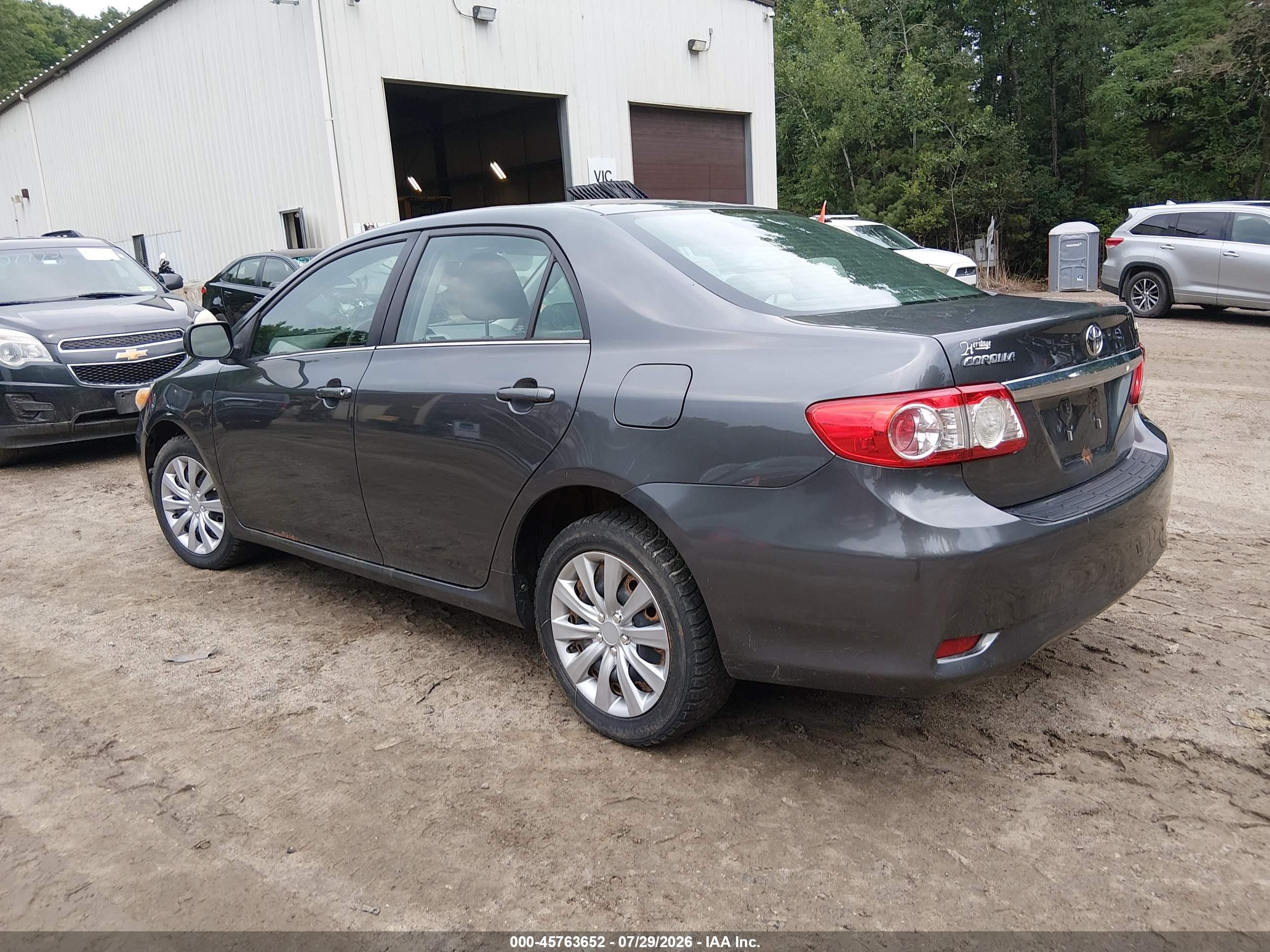 2013 Toyota Corolla Le Gray vin: 2T1BU4EE3DC099983
