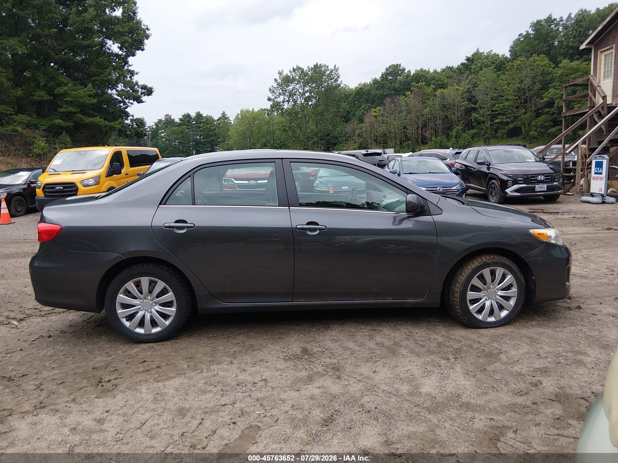 2013 Toyota Corolla Le Gray vin: 2T1BU4EE3DC099983